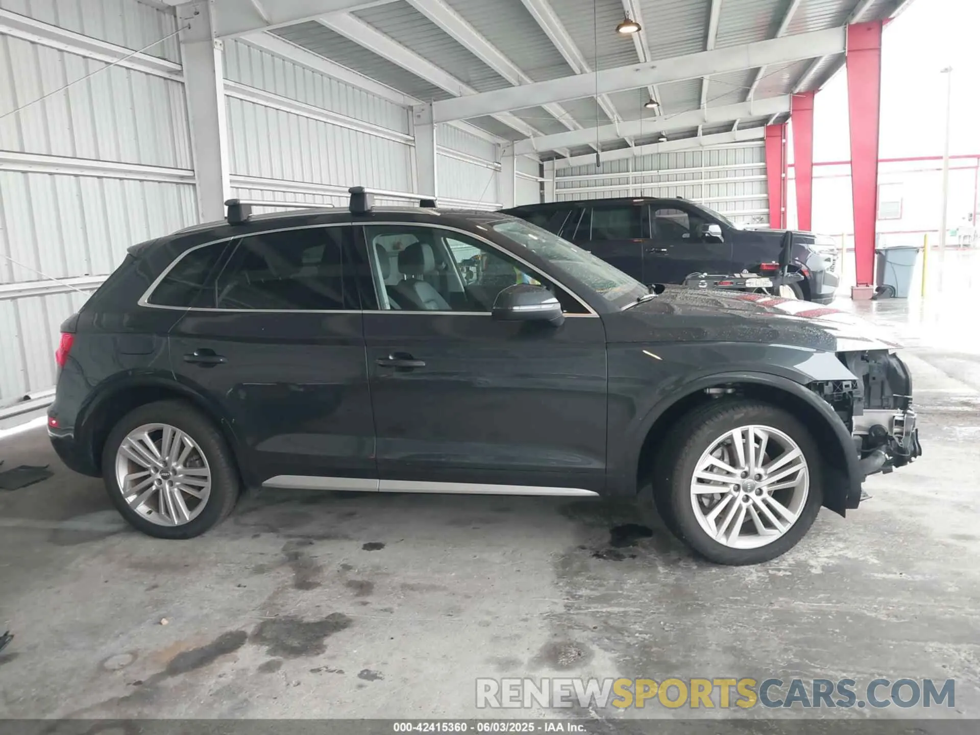 14 Photograph of a damaged car WA1BNAFY5K2133206 AUDI Q5 2019