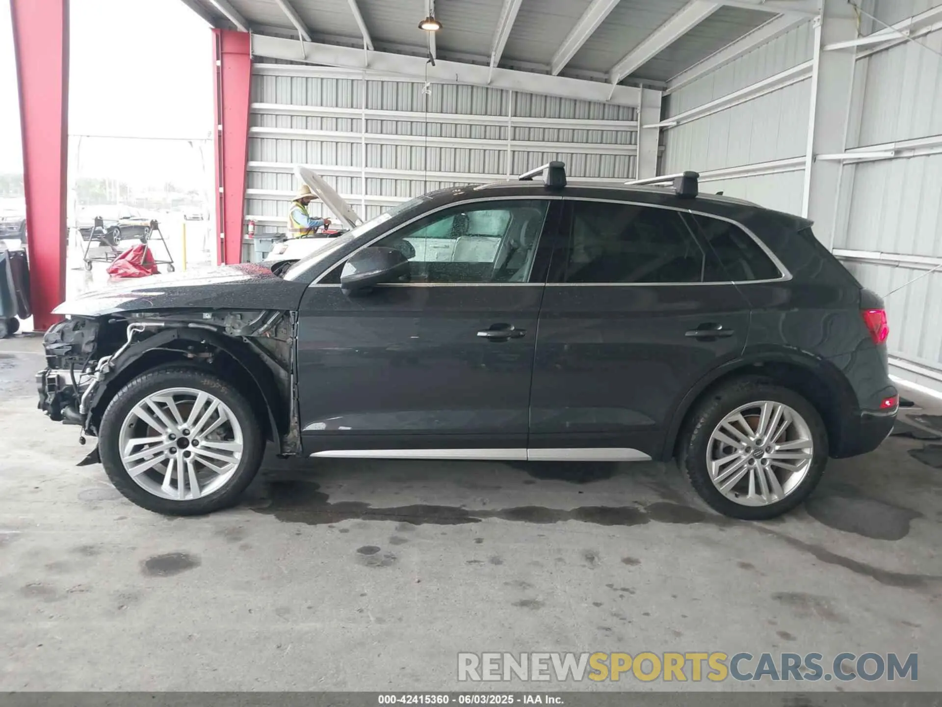 15 Photograph of a damaged car WA1BNAFY5K2133206 AUDI Q5 2019