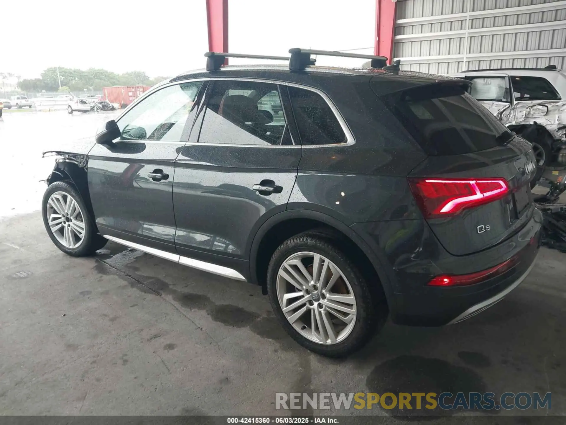 3 Photograph of a damaged car WA1BNAFY5K2133206 AUDI Q5 2019