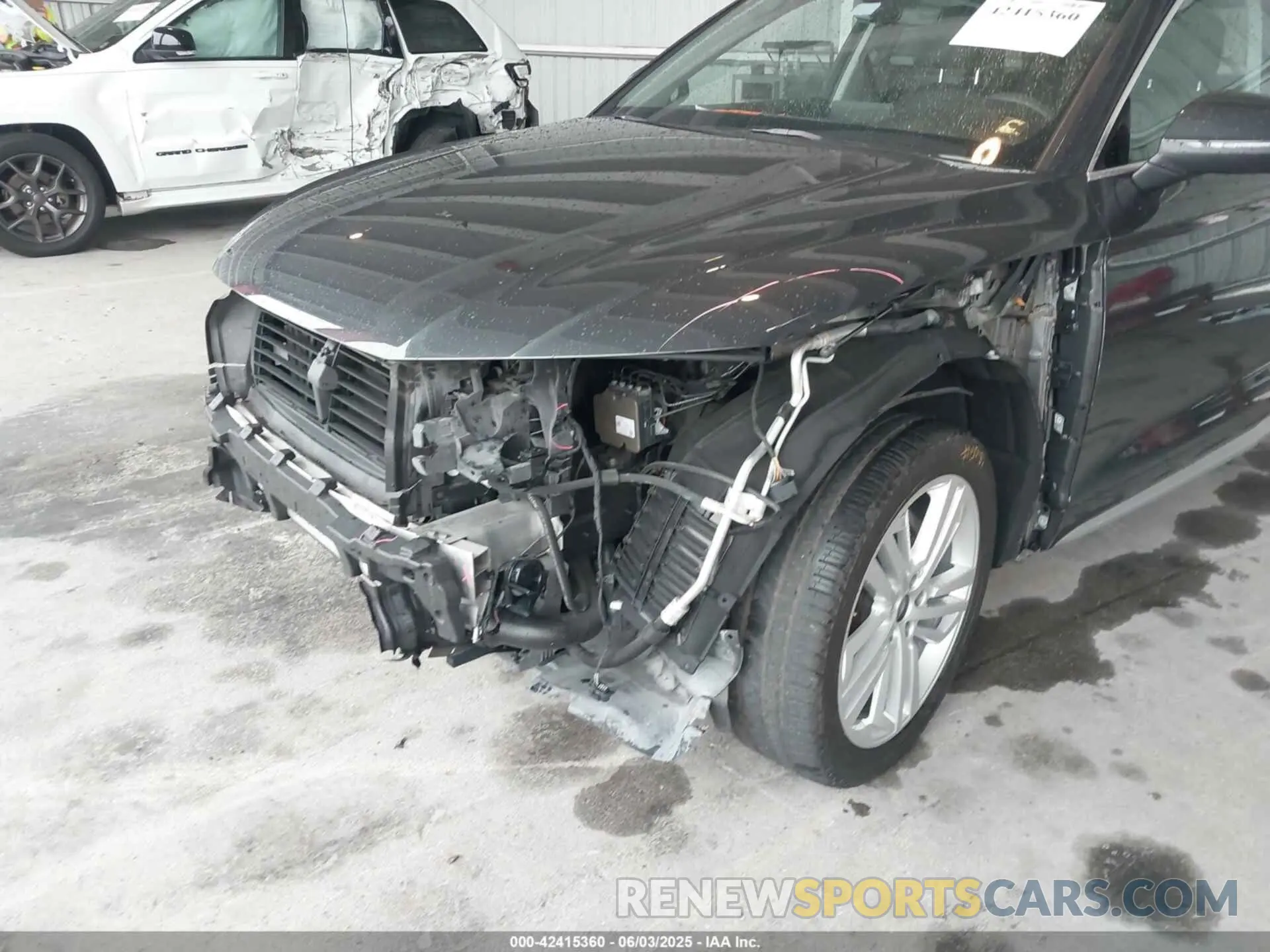 6 Photograph of a damaged car WA1BNAFY5K2133206 AUDI Q5 2019