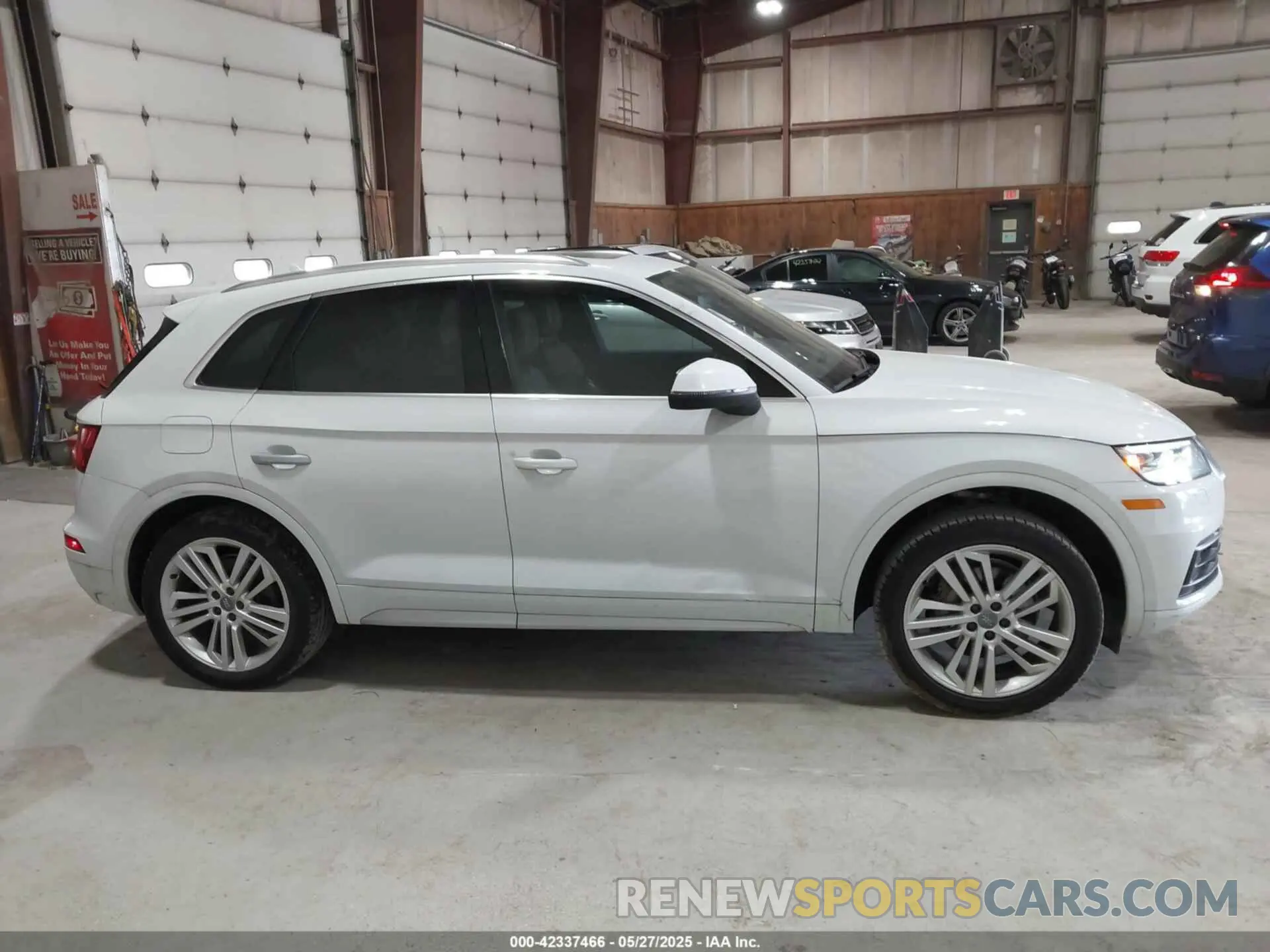 13 Photograph of a damaged car WA1BNAFY6K2016203 AUDI Q5 2019