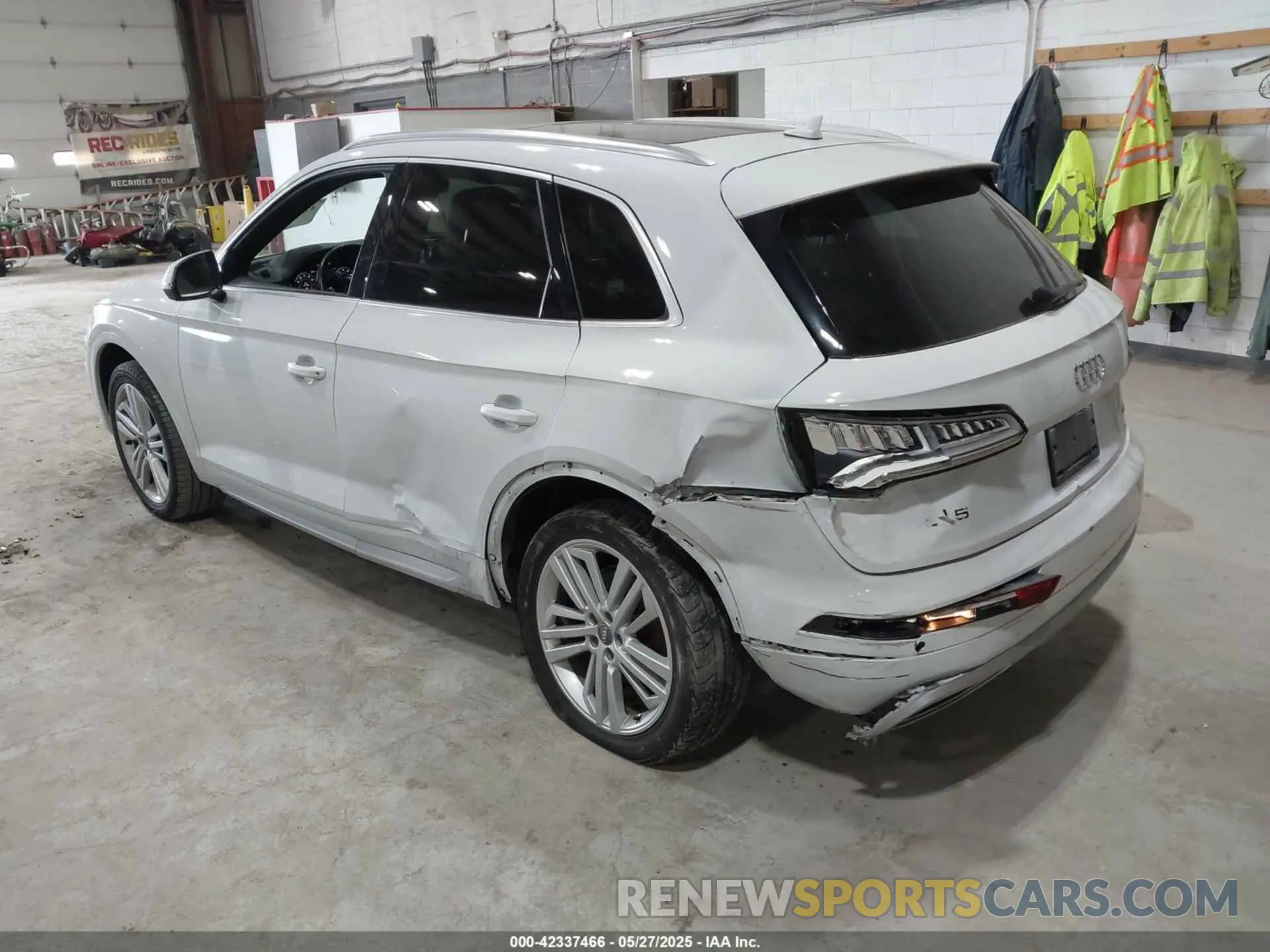 3 Photograph of a damaged car WA1BNAFY6K2016203 AUDI Q5 2019