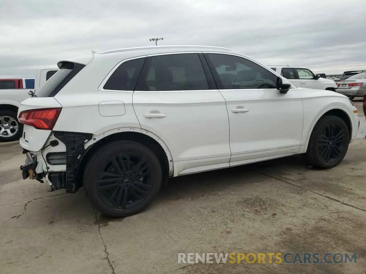 3 Photograph of a damaged car WA1BNAFY6K2023880 AUDI Q5 2019