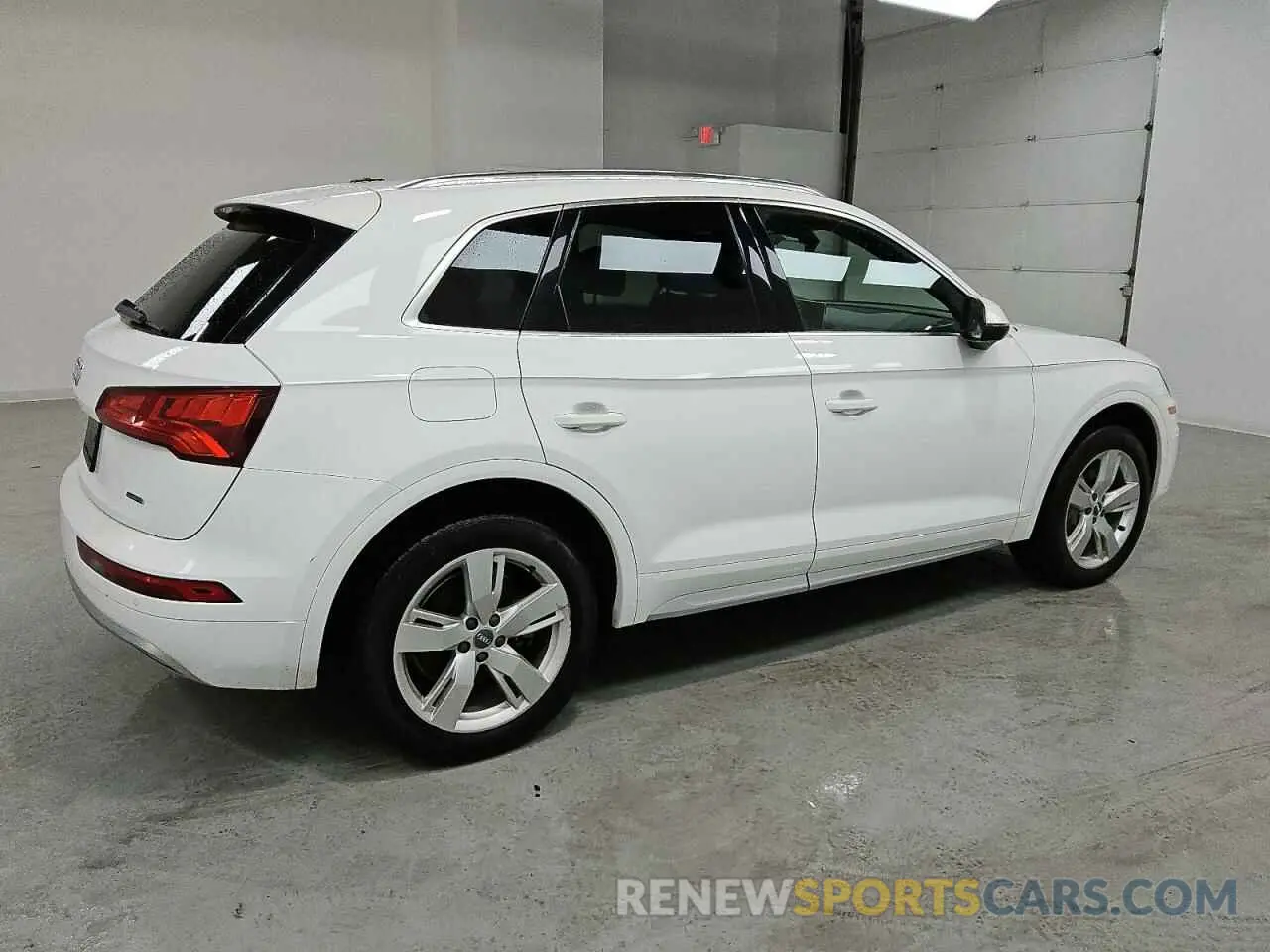 3 Photograph of a damaged car WA1BNAFY6K2036922 AUDI Q5 2019
