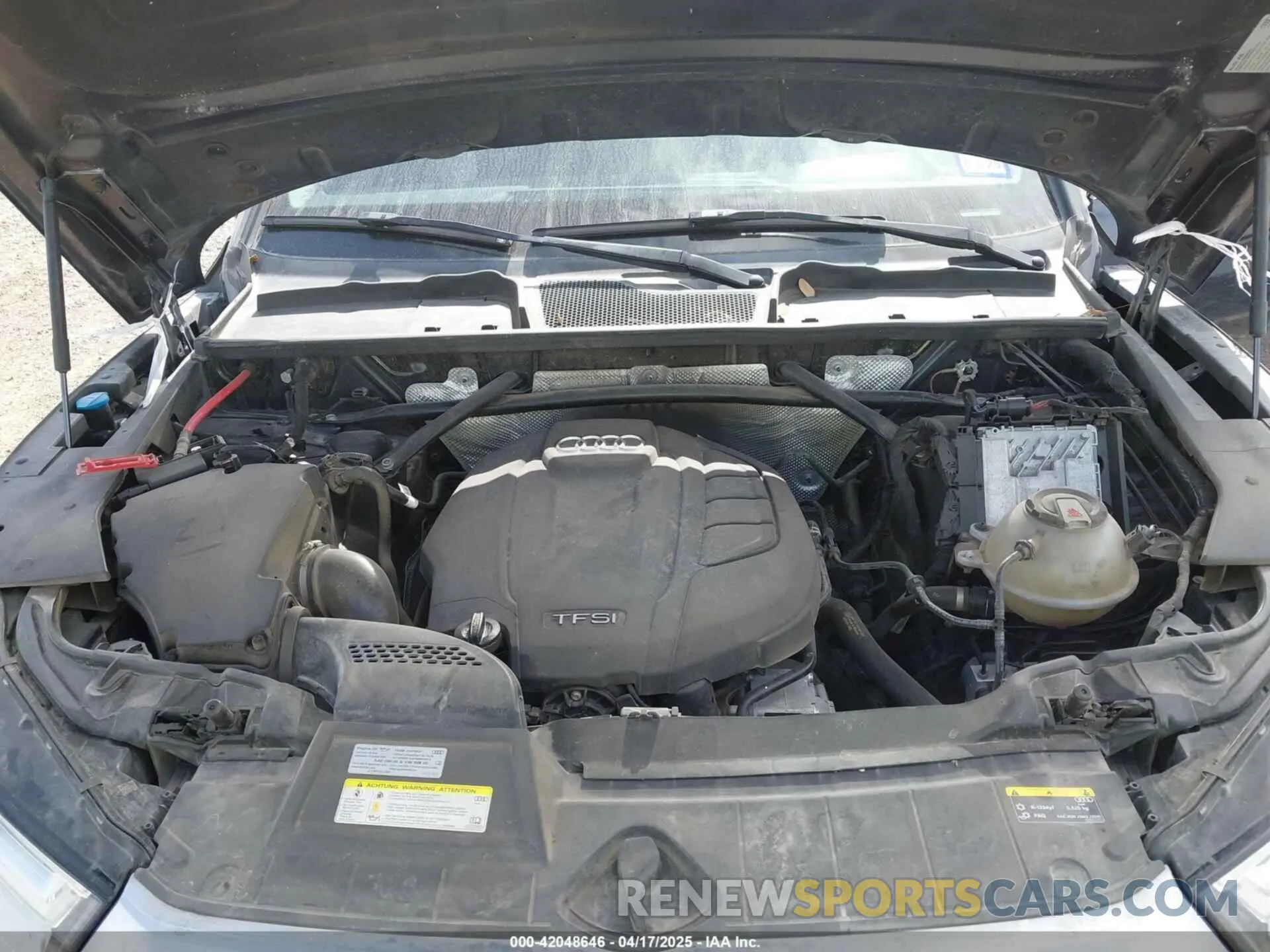 10 Photograph of a damaged car WA1BNAFY6K2067166 AUDI Q5 2019