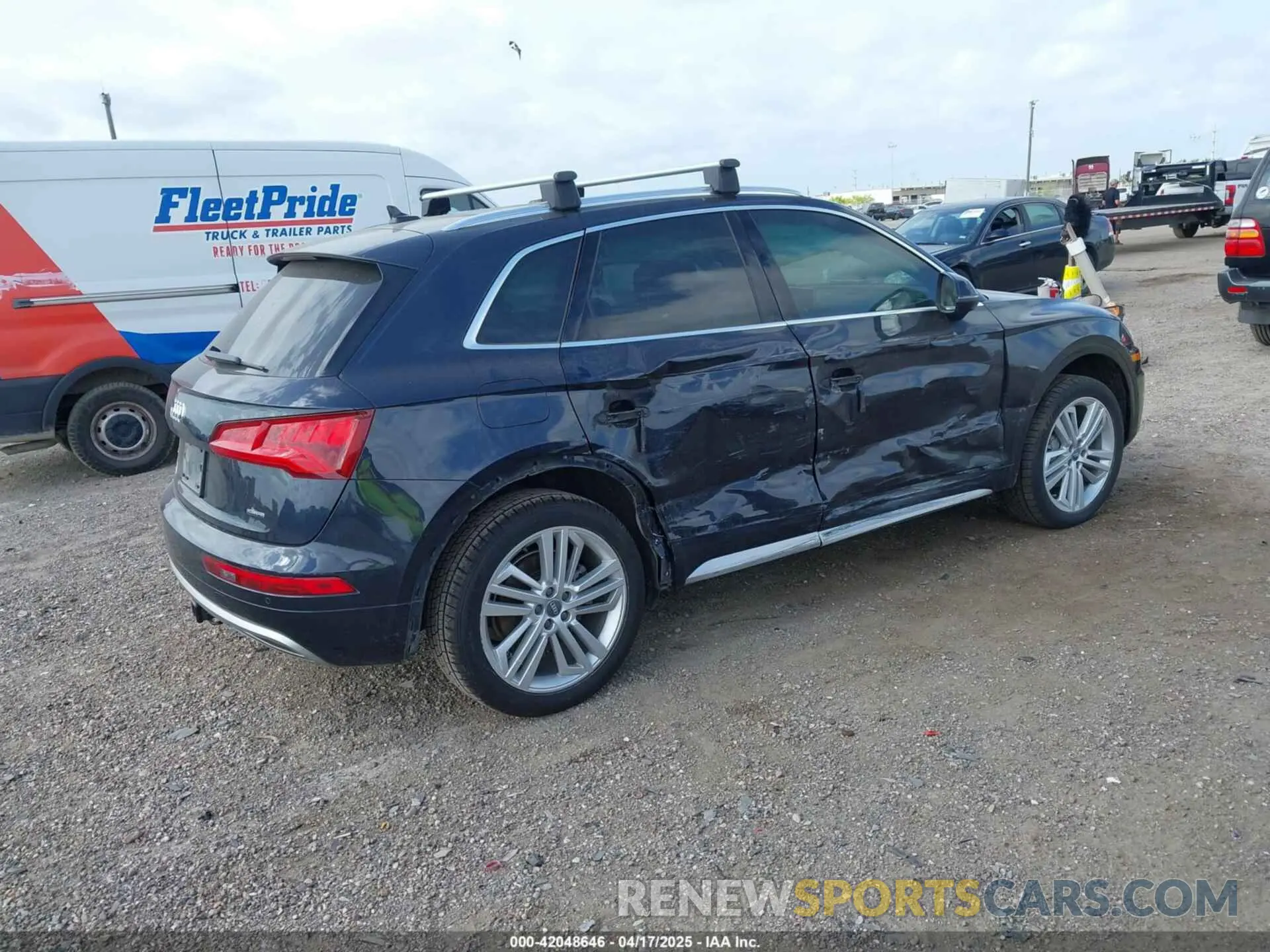 4 Photograph of a damaged car WA1BNAFY6K2067166 AUDI Q5 2019