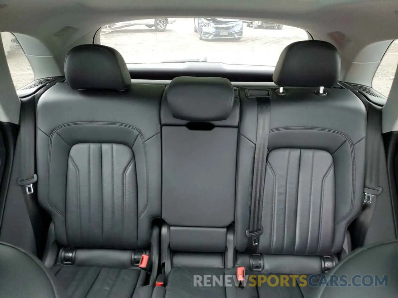 10 Photograph of a damaged car WA1BNAFY6K2080466 AUDI Q5 2019