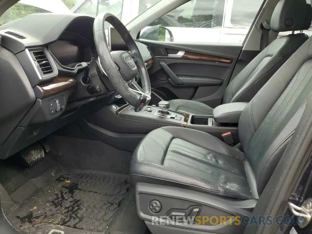 7 Photograph of a damaged car WA1BNAFY6K2080466 AUDI Q5 2019