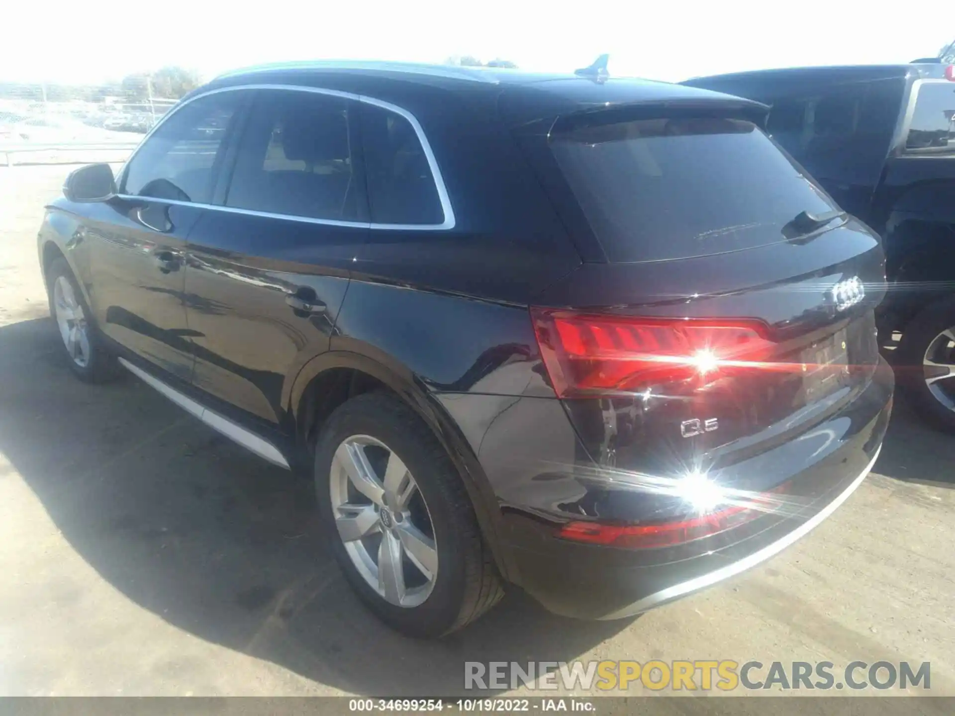 3 Photograph of a damaged car WA1BNAFY6K2081231 AUDI Q5 2019