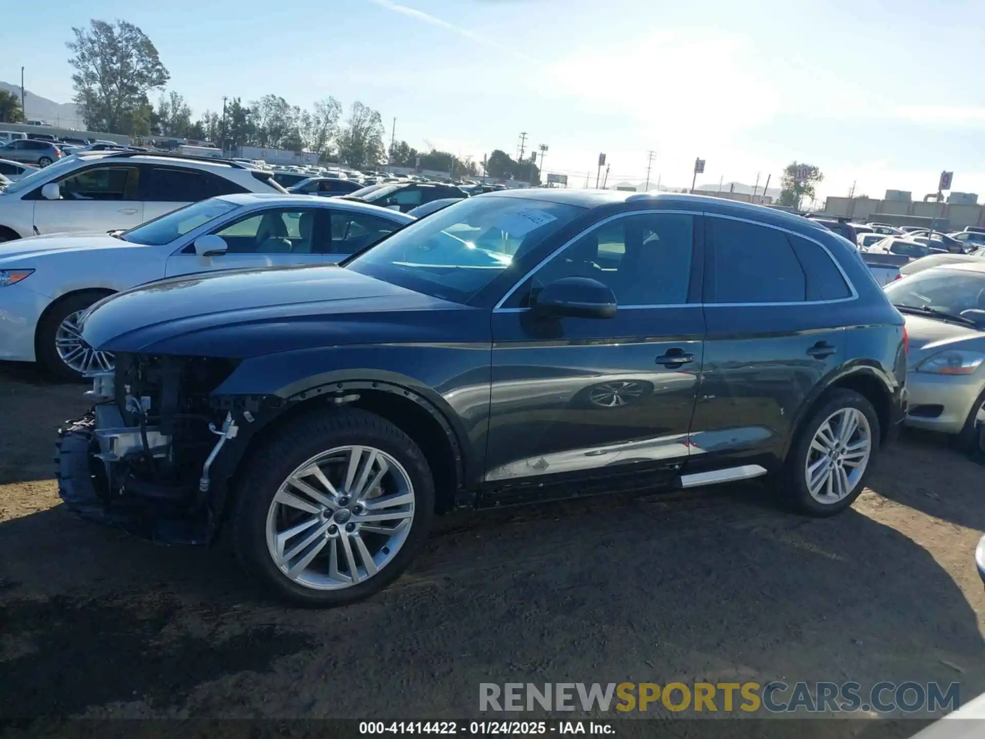 15 Photograph of a damaged car WA1BNAFY6K2102711 AUDI Q5 2019