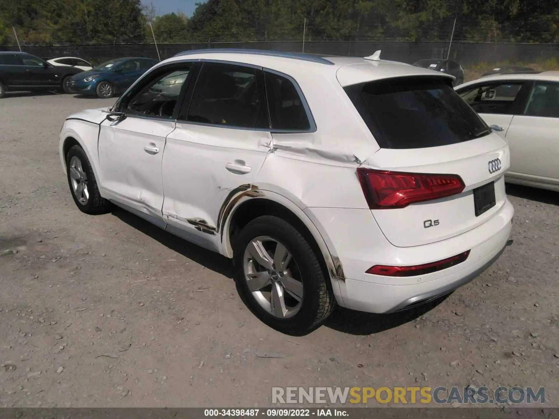 3 Photograph of a damaged car WA1BNAFY6K2123087 AUDI Q5 2019