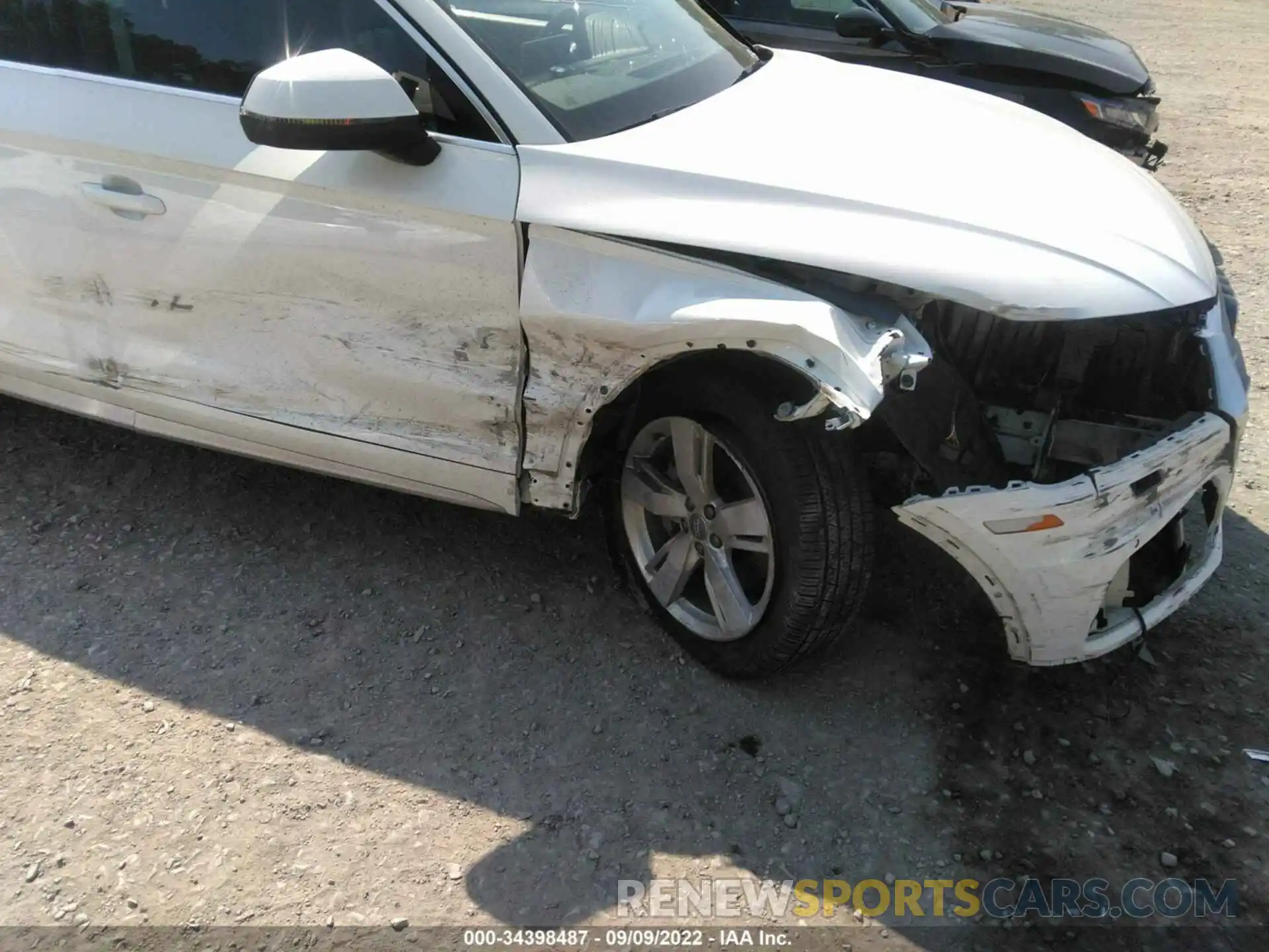 6 Photograph of a damaged car WA1BNAFY6K2123087 AUDI Q5 2019