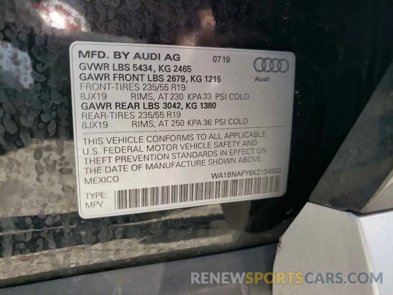 10 Photograph of a damaged car WA1BNAFY6K2134932 AUDI Q5 2019