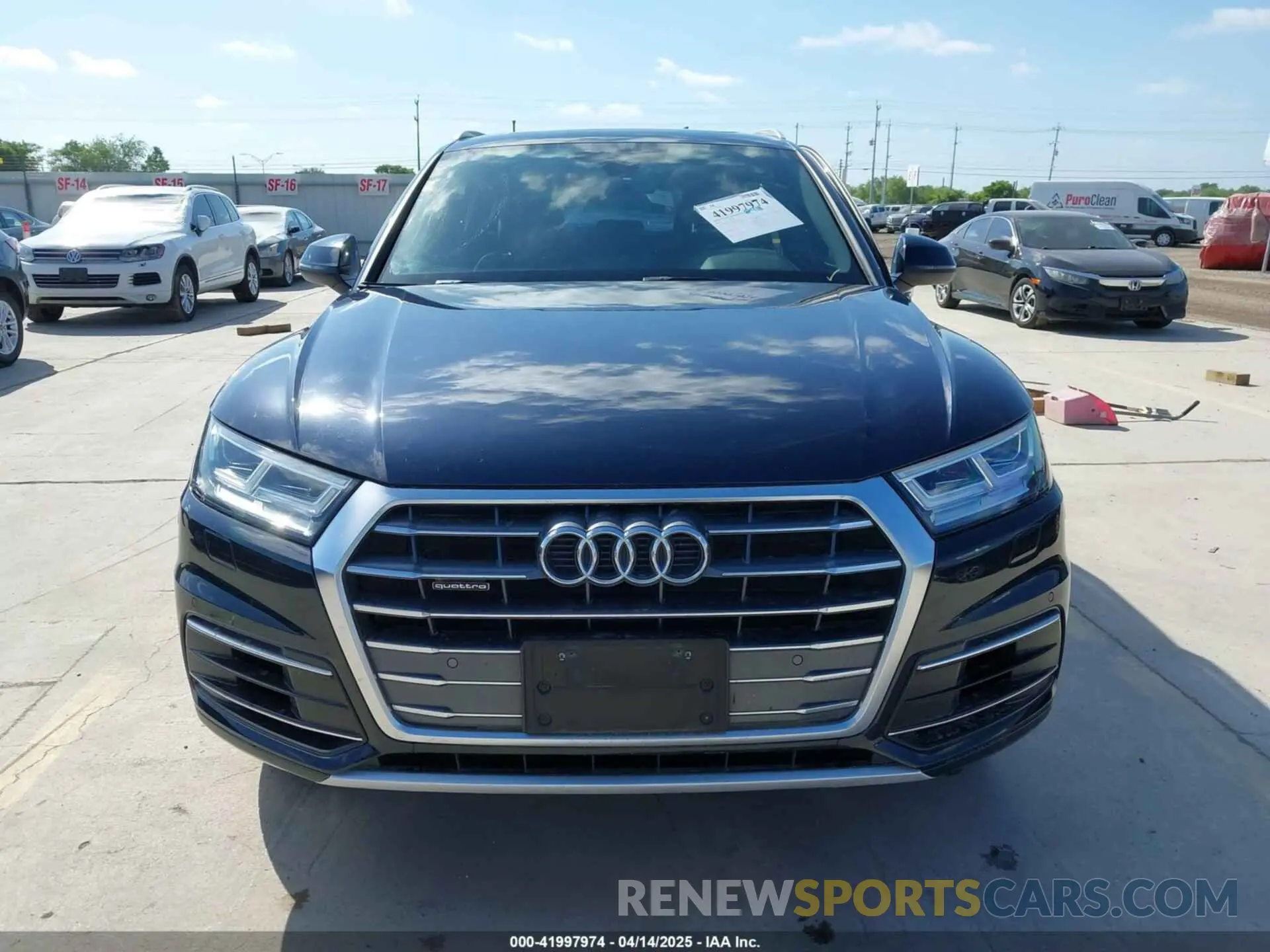 11 Photograph of a damaged car WA1BNAFY7K2022057 AUDI Q5 2019