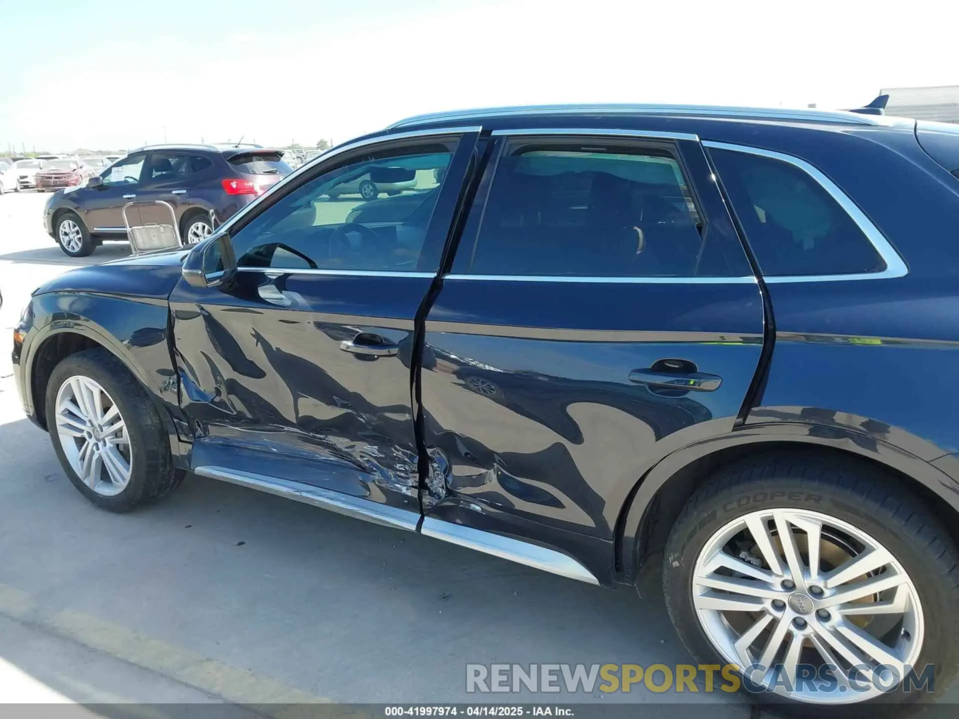 6 Photograph of a damaged car WA1BNAFY7K2022057 AUDI Q5 2019