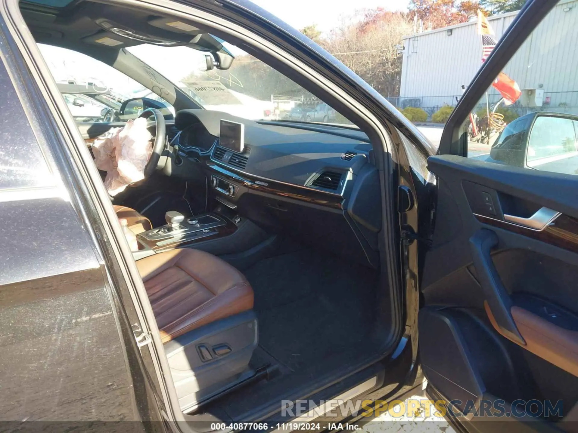 5 Photograph of a damaged car WA1BNAFY7K2033043 AUDI Q5 2019