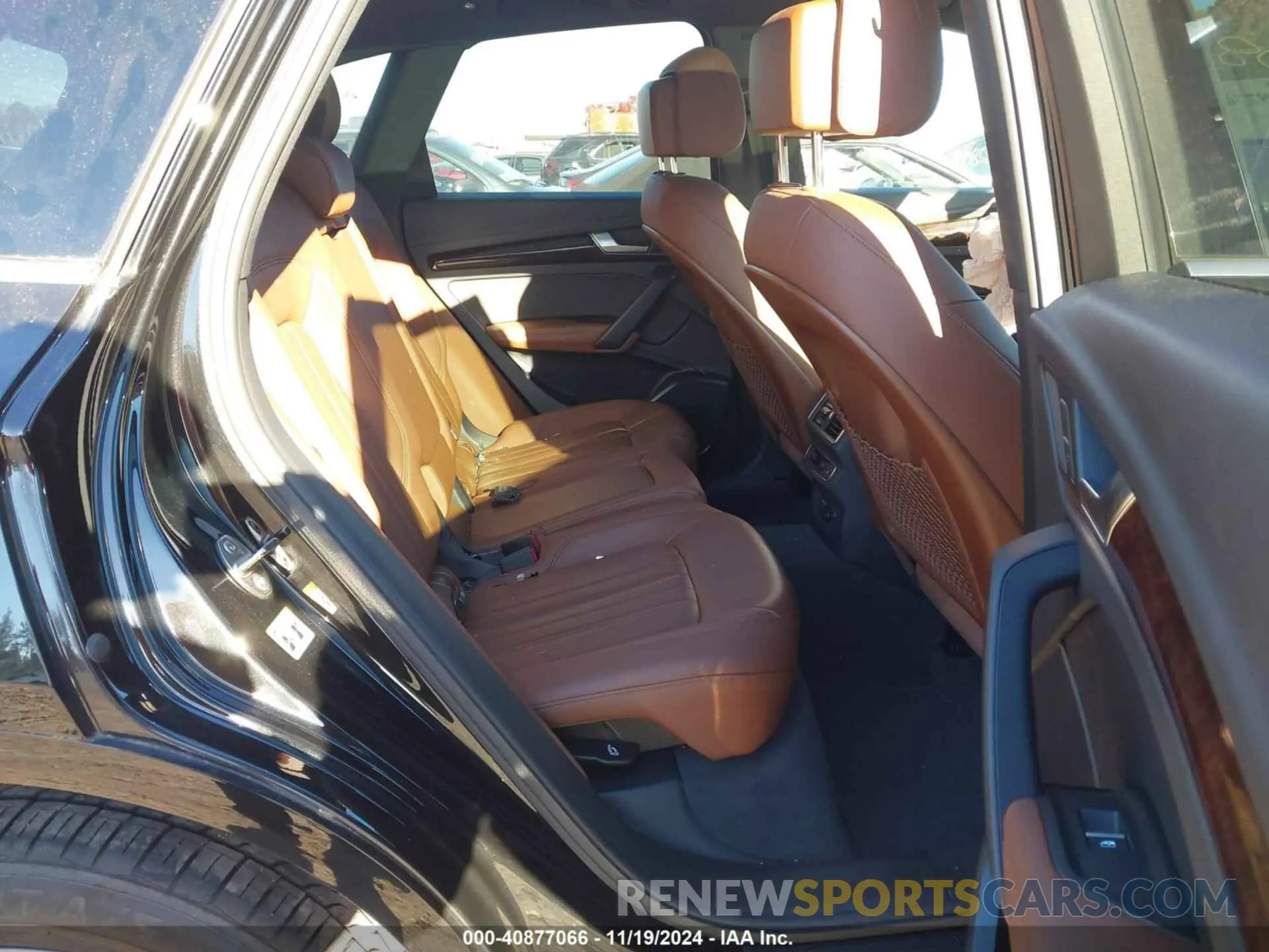 8 Photograph of a damaged car WA1BNAFY7K2033043 AUDI Q5 2019