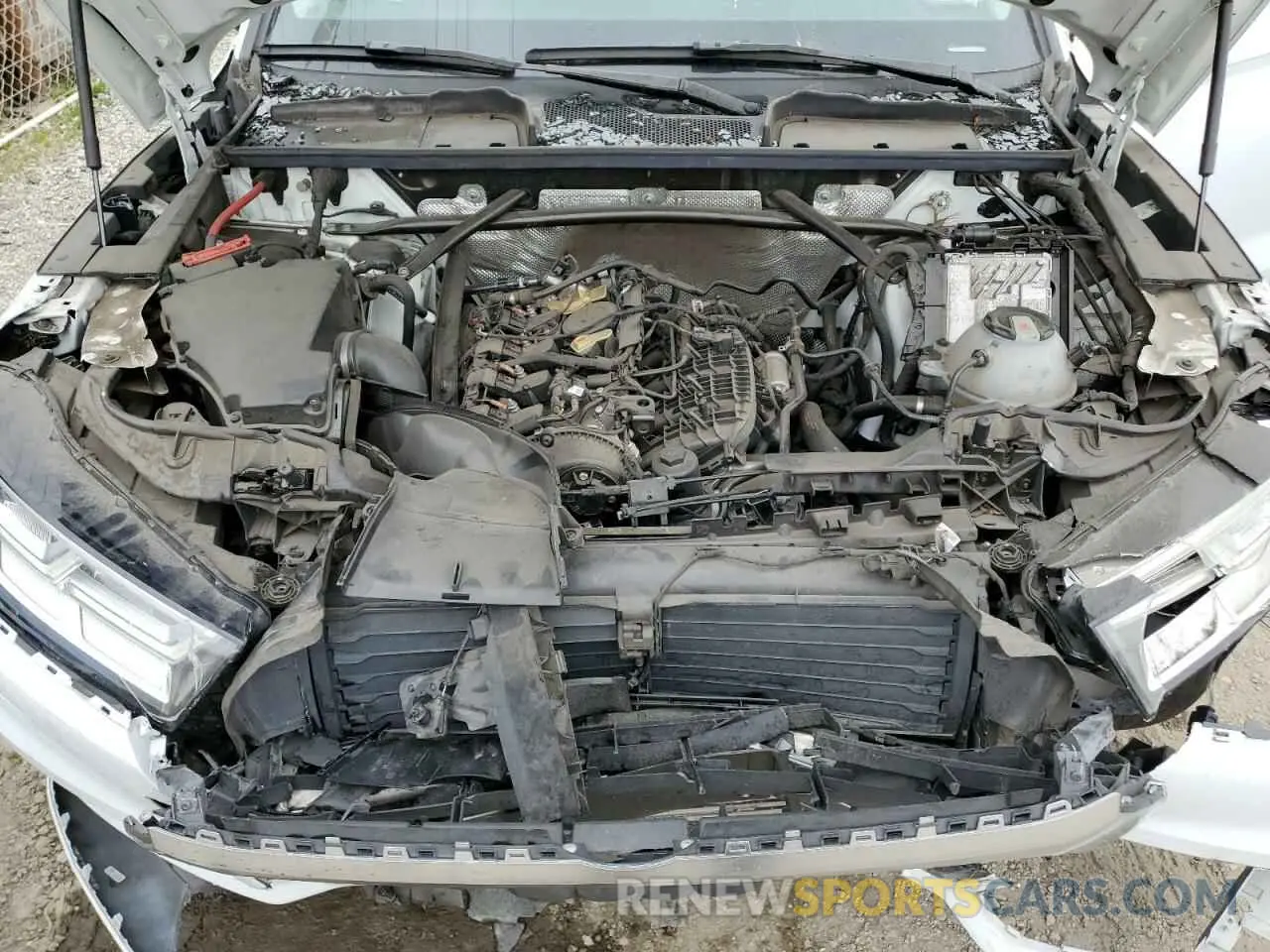 12 Photograph of a damaged car WA1BNAFY7K2040929 AUDI Q5 2019