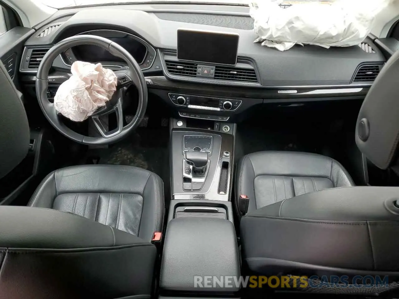 8 Photograph of a damaged car WA1BNAFY7K2040929 AUDI Q5 2019