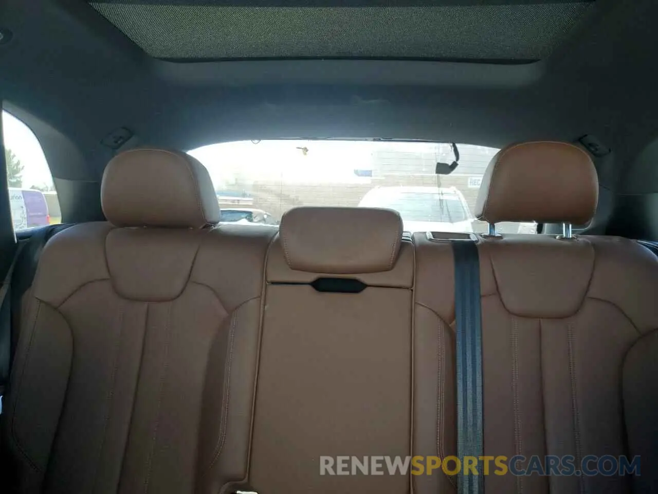 10 Photograph of a damaged car WA1BNAFY7K2053180 AUDI Q5 2019