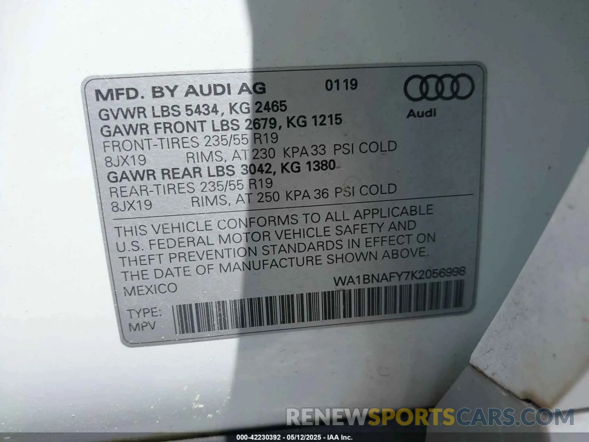 9 Photograph of a damaged car WA1BNAFY7K2056998 AUDI Q5 2019