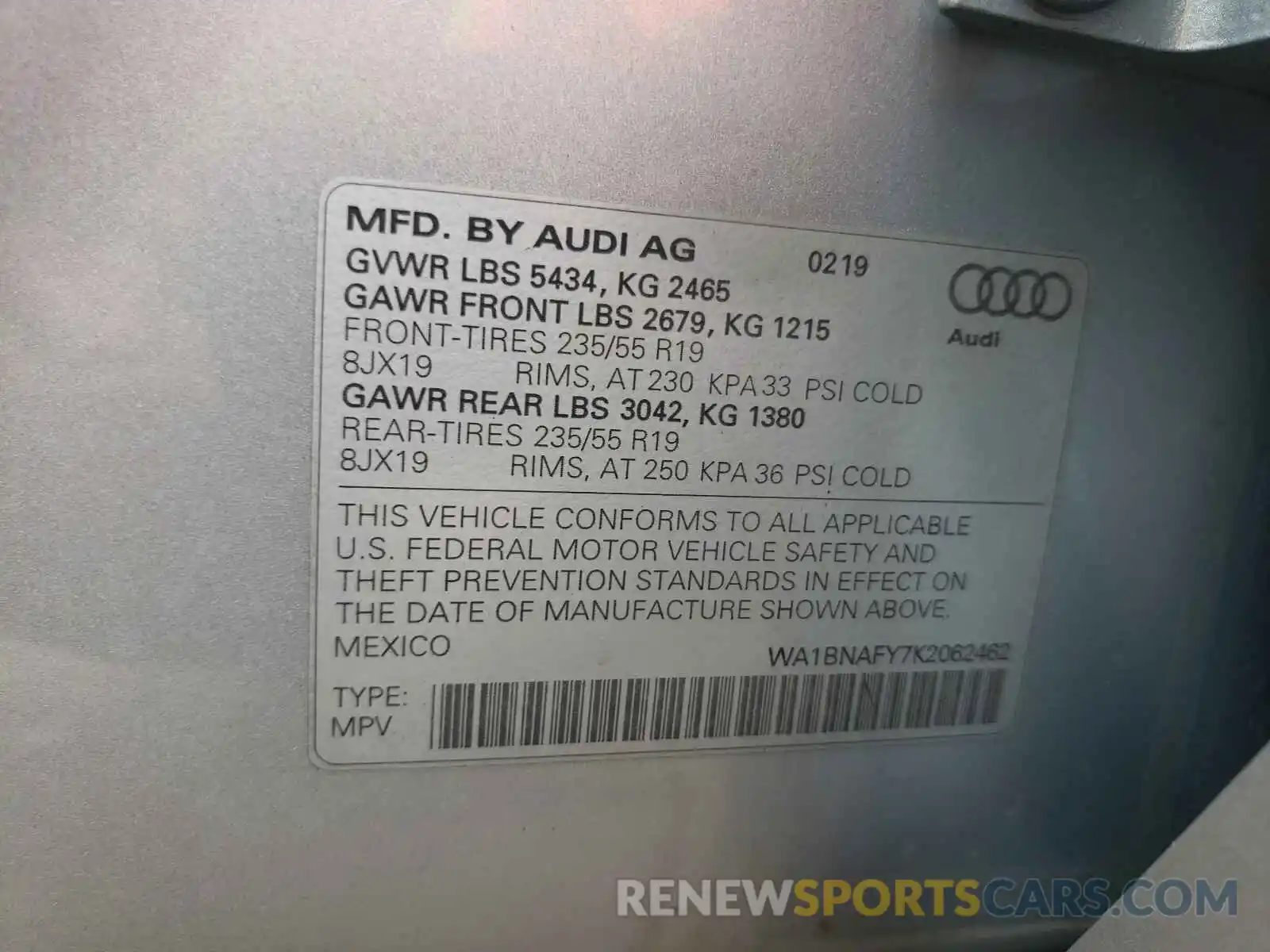 10 Photograph of a damaged car WA1BNAFY7K2062462 AUDI Q5 2019