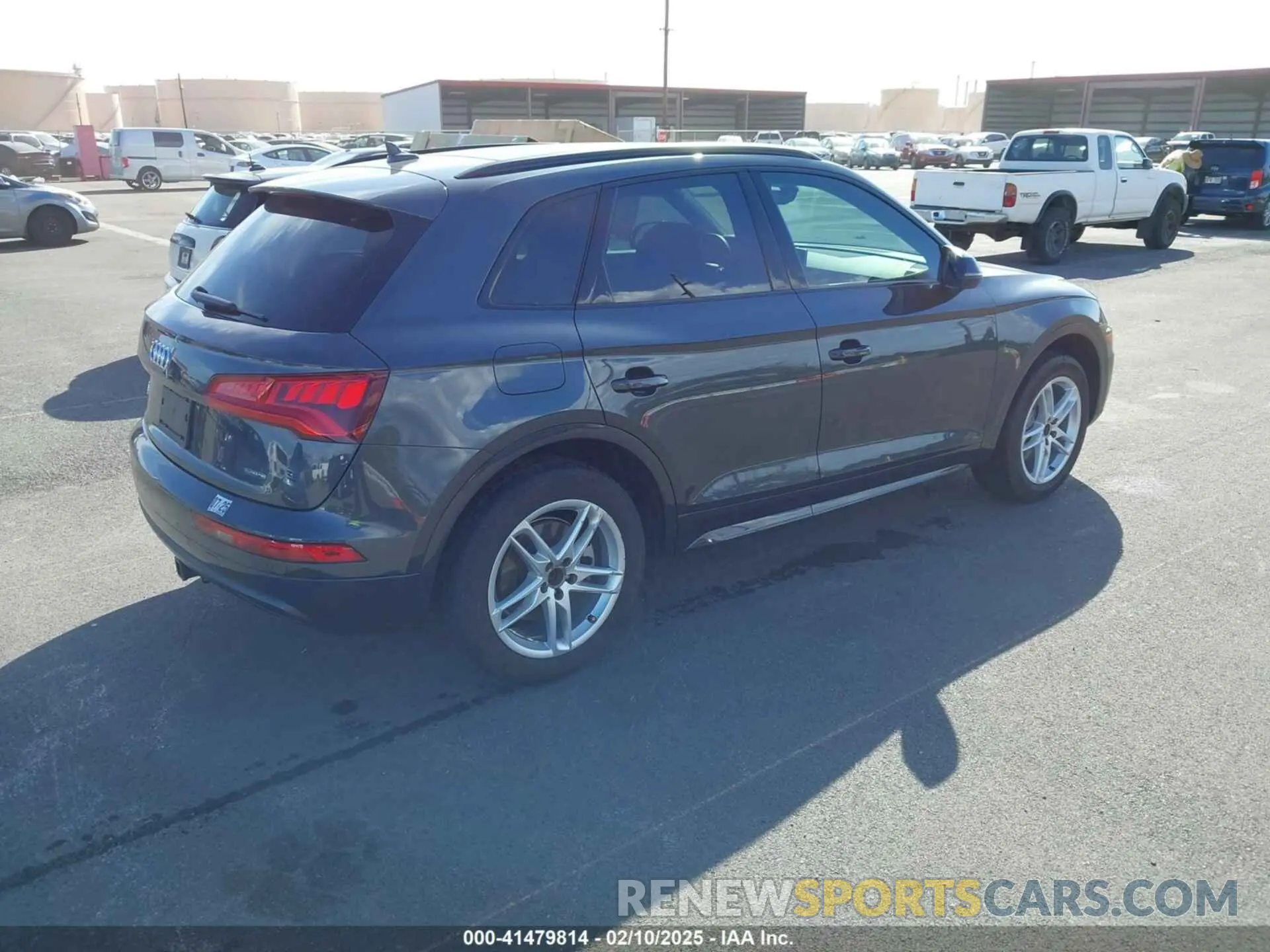 4 Photograph of a damaged car WA1BNAFY7K2067970 AUDI Q5 2019