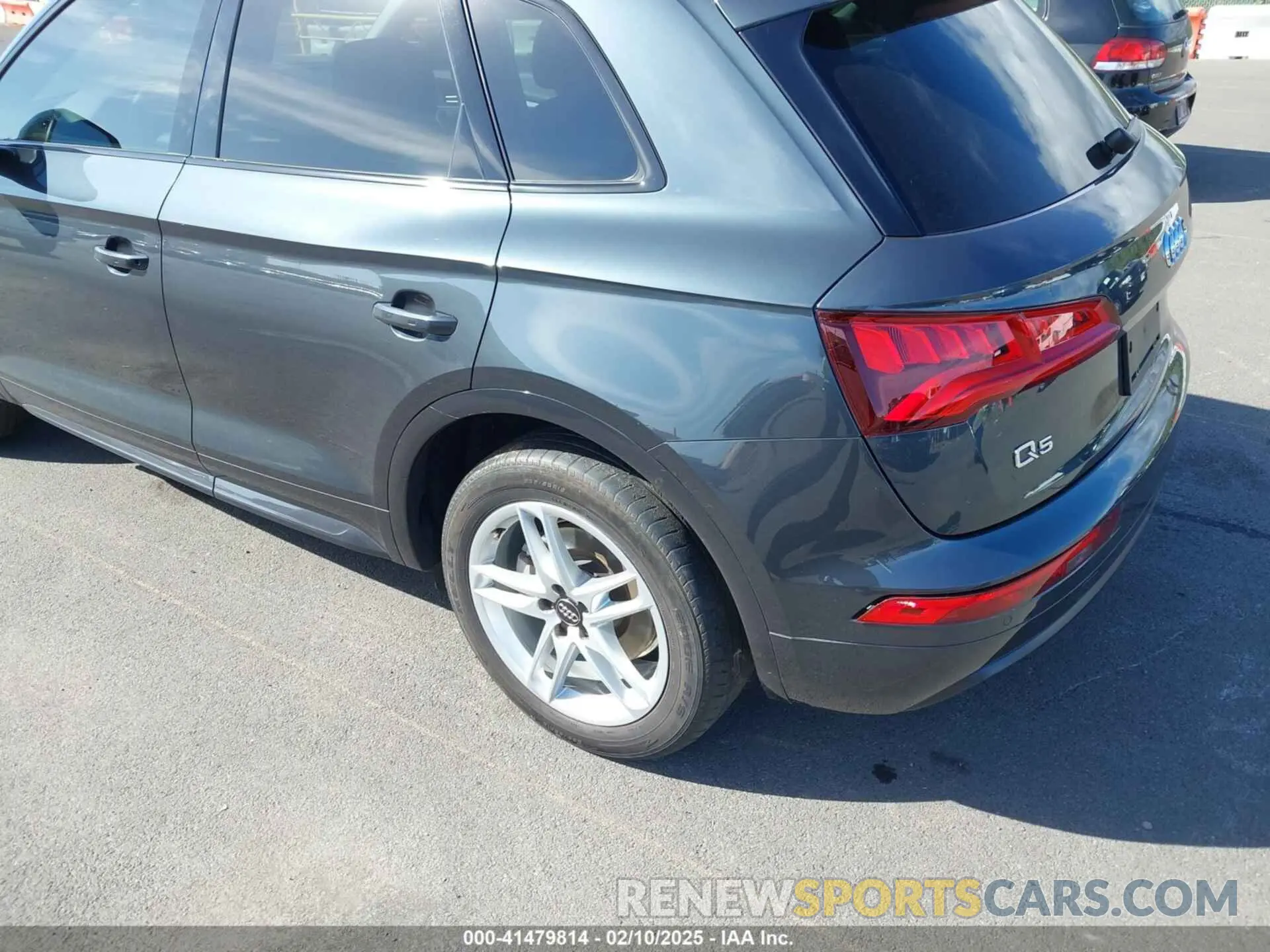 6 Photograph of a damaged car WA1BNAFY7K2067970 AUDI Q5 2019