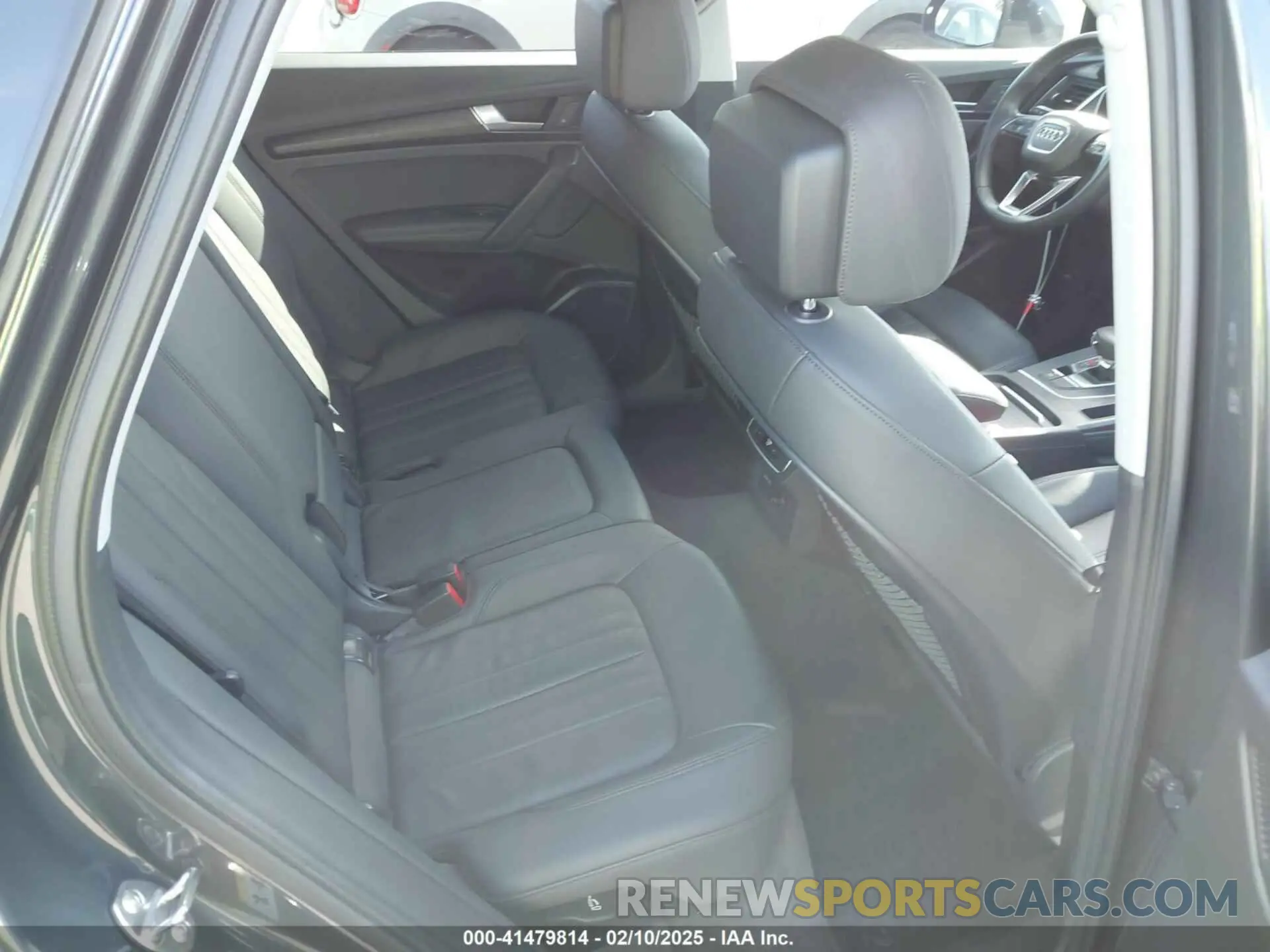 8 Photograph of a damaged car WA1BNAFY7K2067970 AUDI Q5 2019
