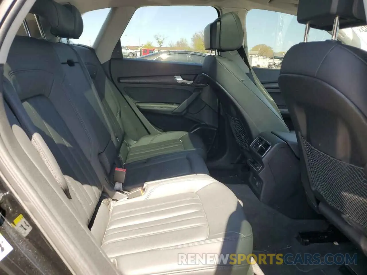 11 Photograph of a damaged car WA1BNAFY7K2071498 AUDI Q5 2019