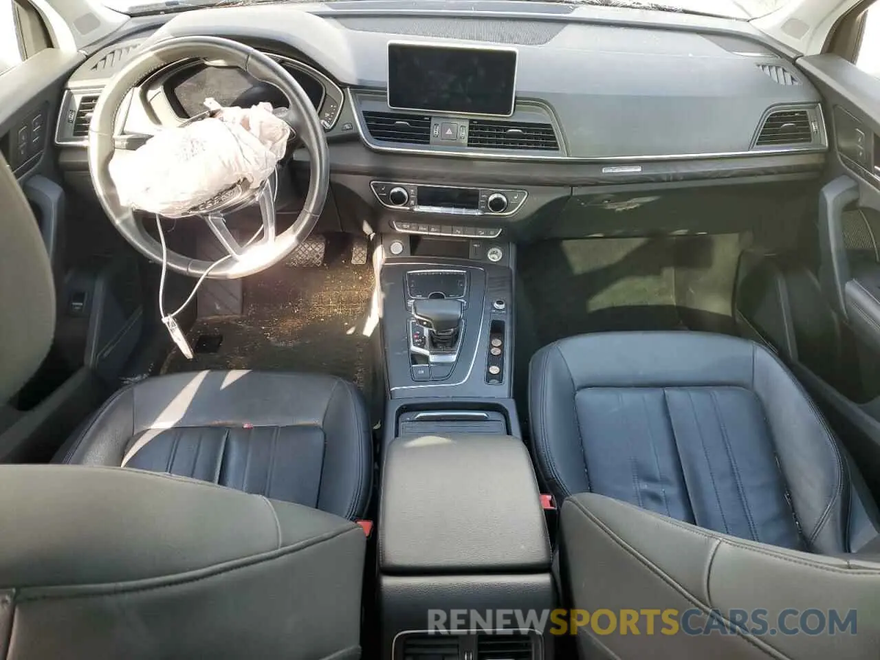 8 Photograph of a damaged car WA1BNAFY7K2073722 AUDI Q5 2019