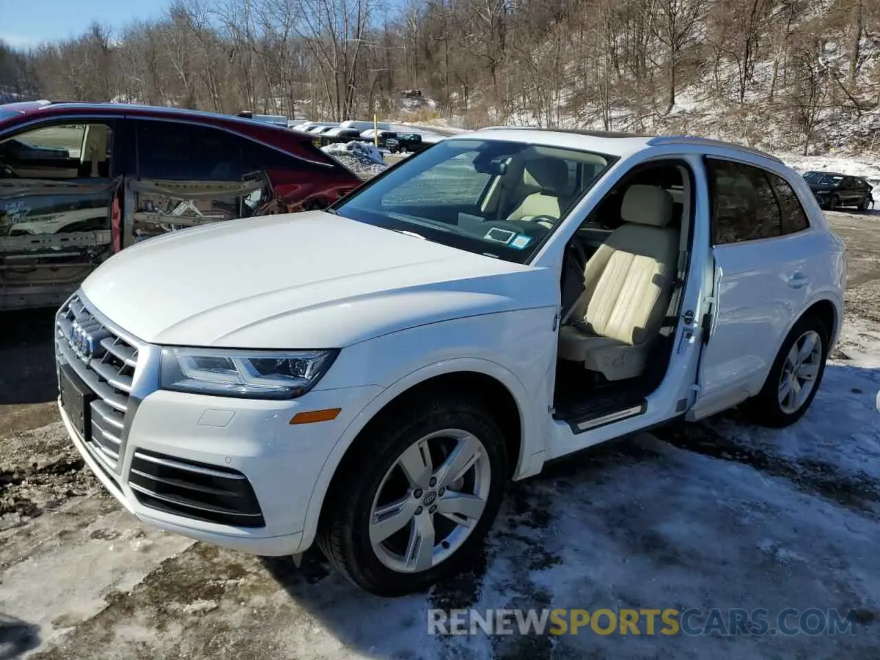 1 Photograph of a damaged car WA1BNAFY7K2074191 AUDI Q5 2019
