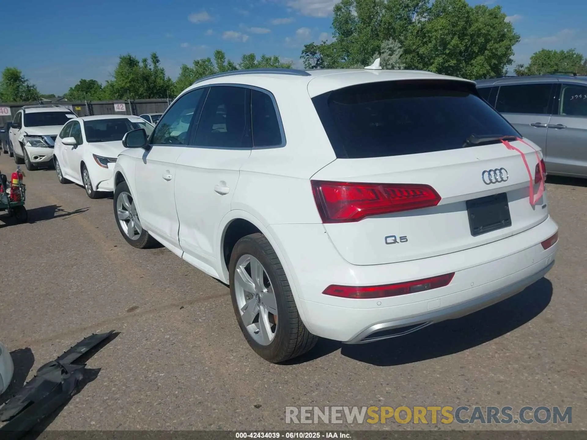 3 Photograph of a damaged car WA1BNAFY7K2079343 AUDI Q5 2019