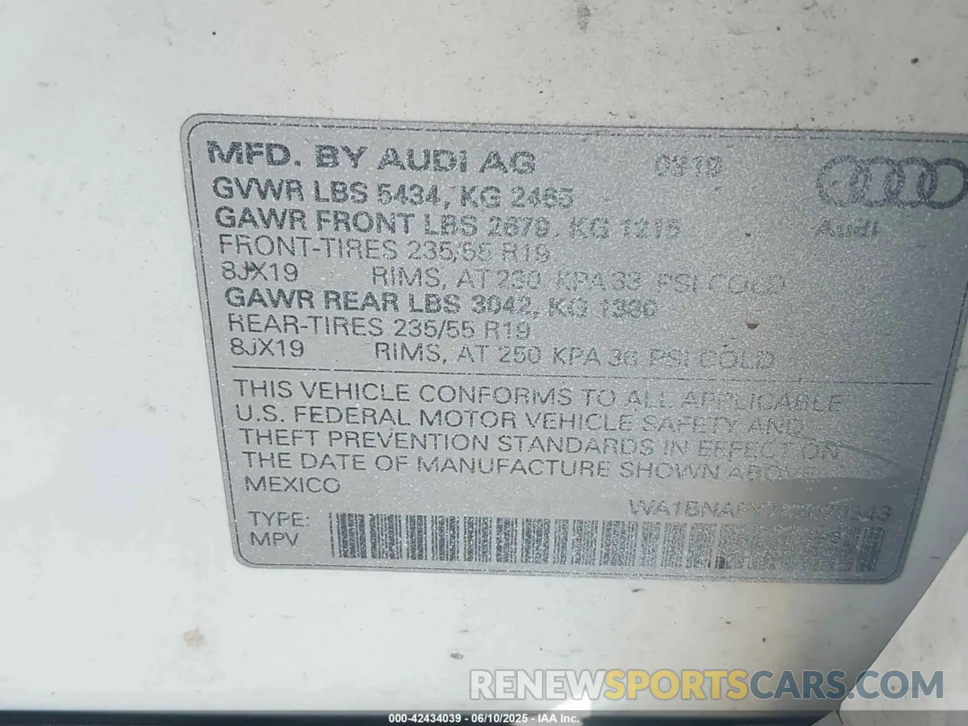 9 Photograph of a damaged car WA1BNAFY7K2079343 AUDI Q5 2019