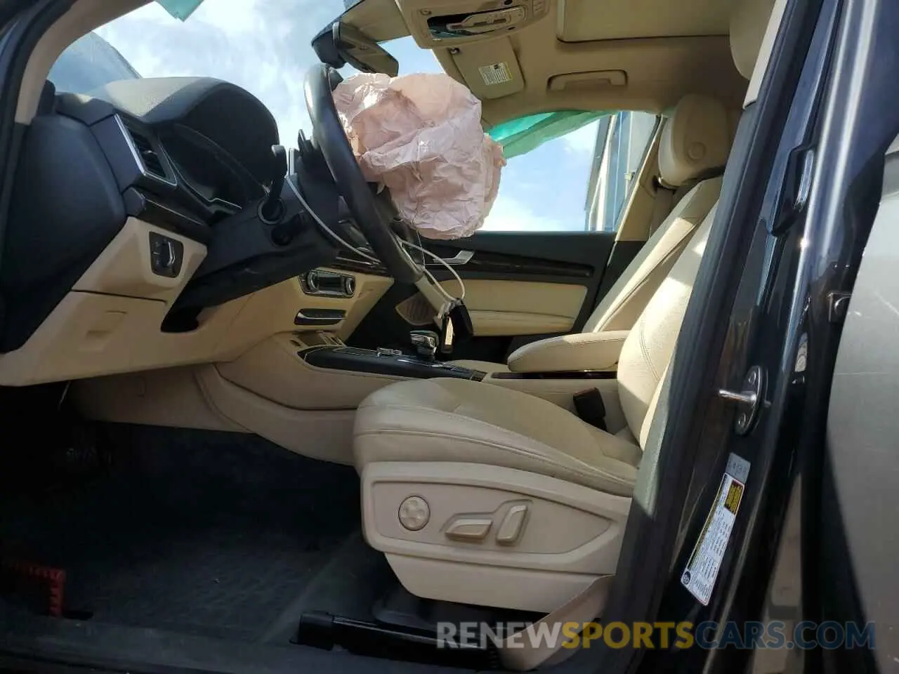 7 Photograph of a damaged car WA1BNAFY7K2085997 AUDI Q5 2019