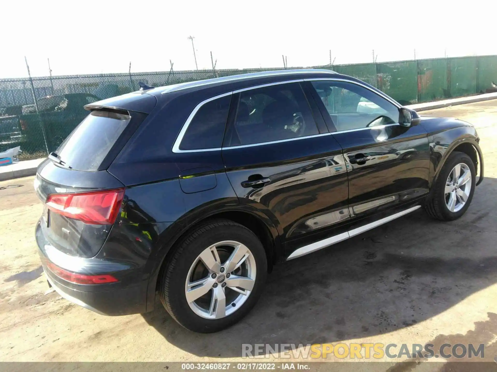 4 Photograph of a damaged car WA1BNAFY7K2142960 AUDI Q5 2019