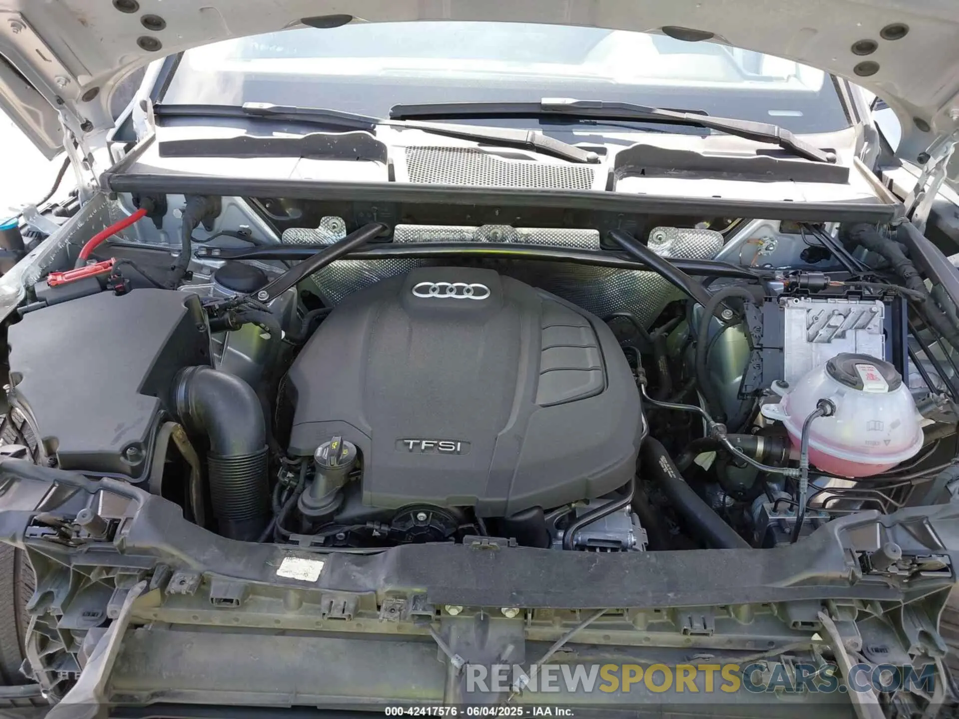 10 Photograph of a damaged car WA1BNAFY8K2029731 AUDI Q5 2019