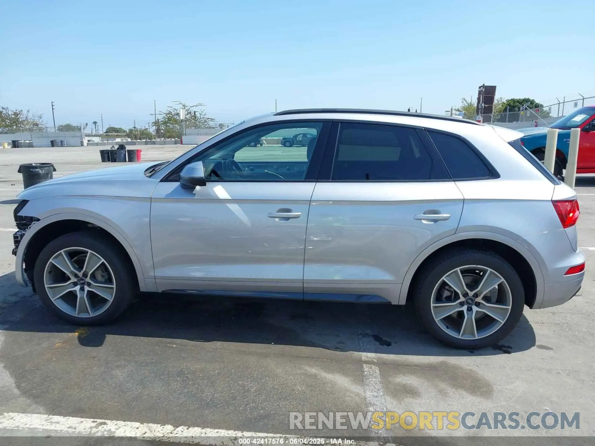 15 Photograph of a damaged car WA1BNAFY8K2029731 AUDI Q5 2019