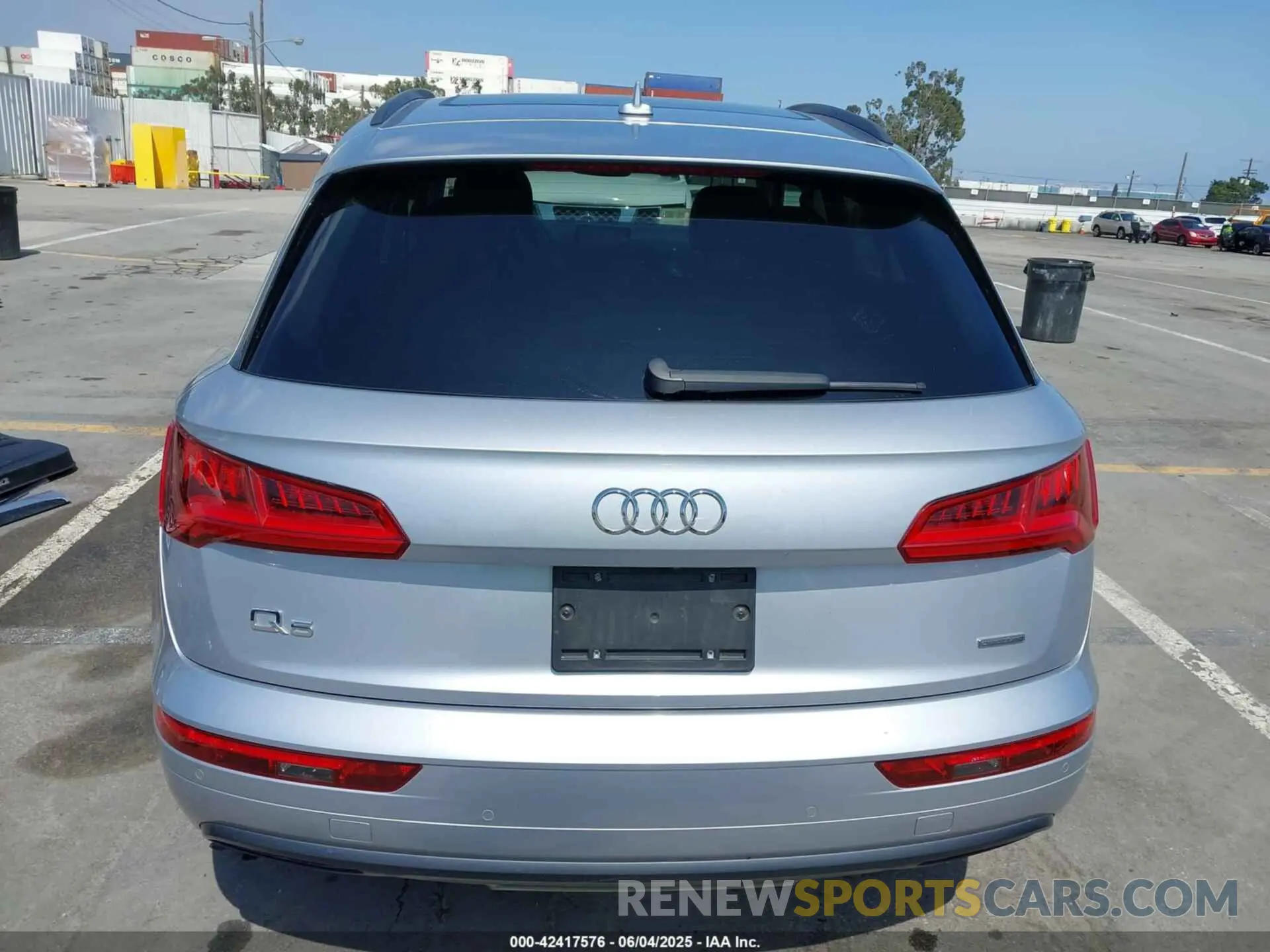 17 Photograph of a damaged car WA1BNAFY8K2029731 AUDI Q5 2019