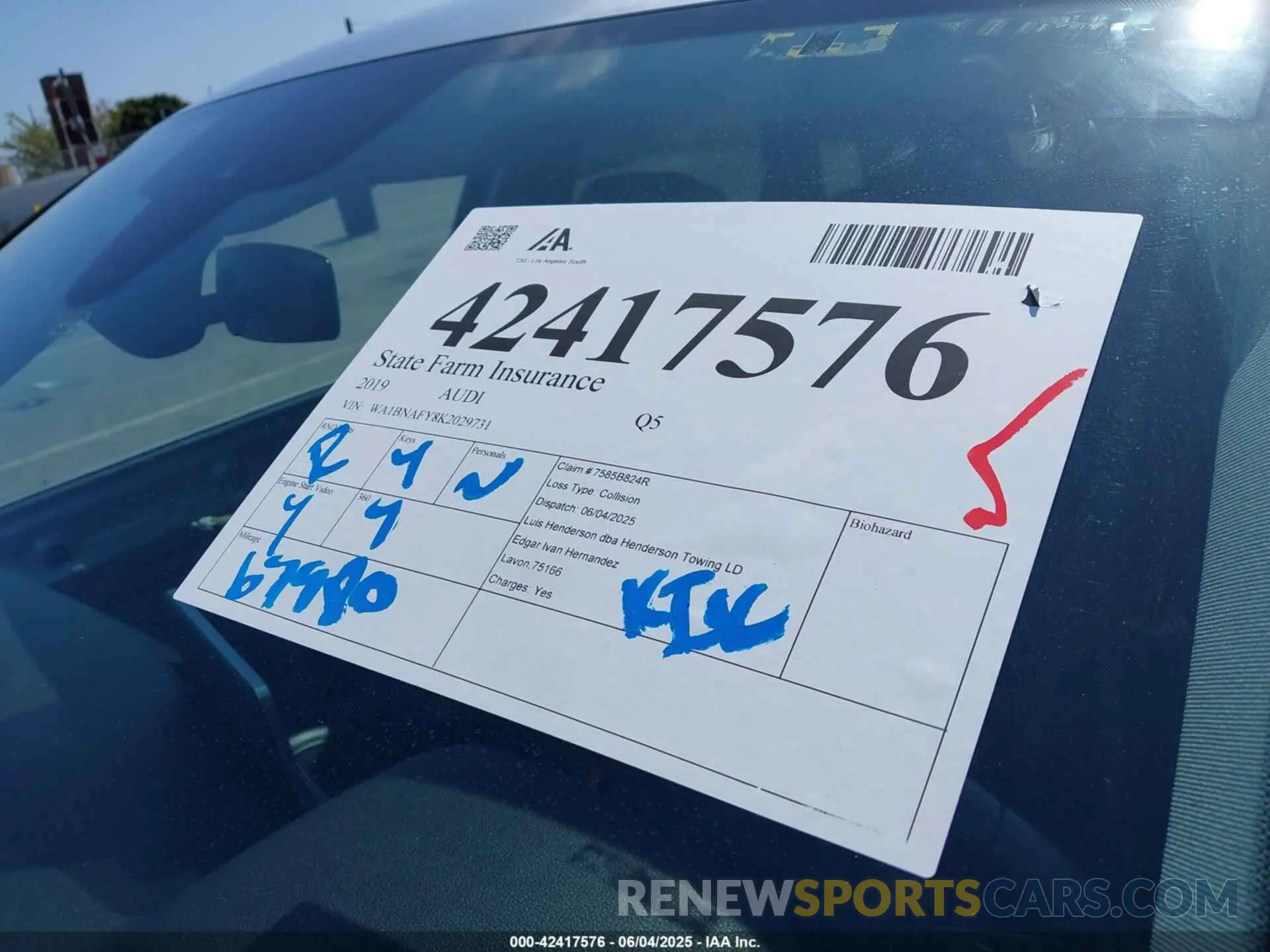 18 Photograph of a damaged car WA1BNAFY8K2029731 AUDI Q5 2019