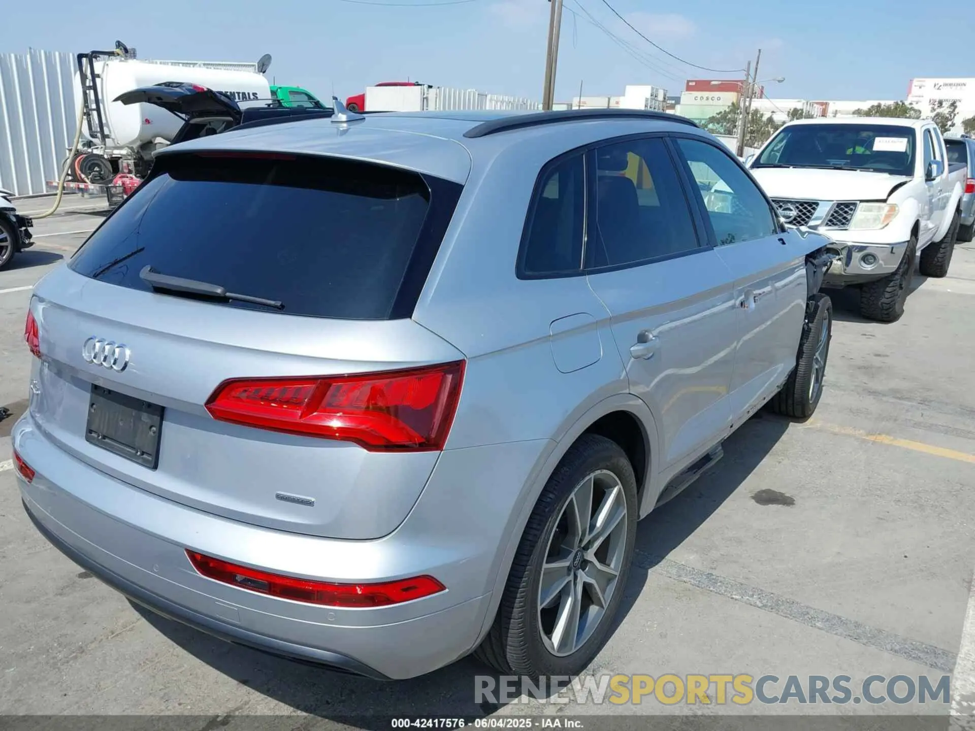 4 Photograph of a damaged car WA1BNAFY8K2029731 AUDI Q5 2019