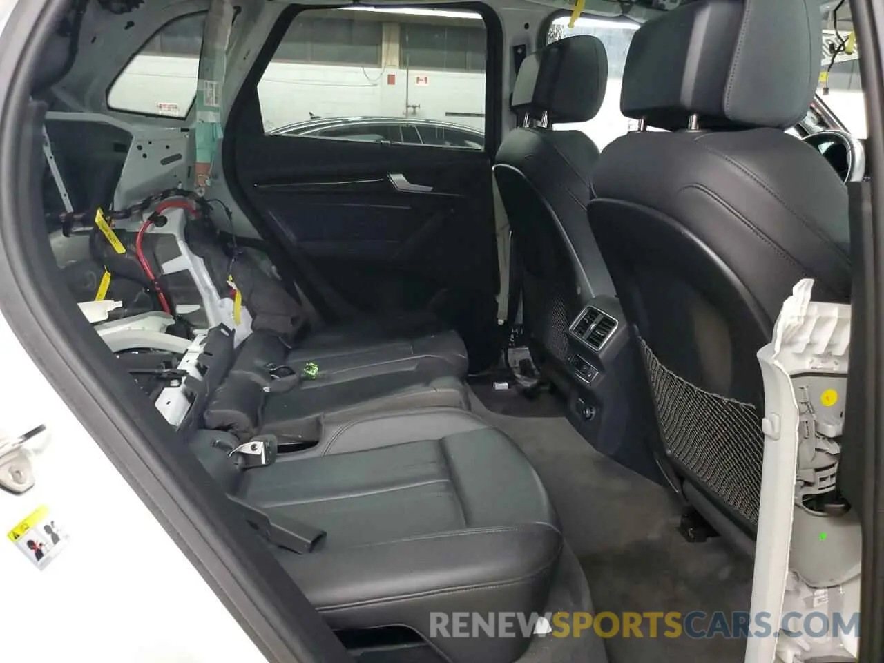 10 Photograph of a damaged car WA1BNAFY8K2045167 AUDI Q5 2019