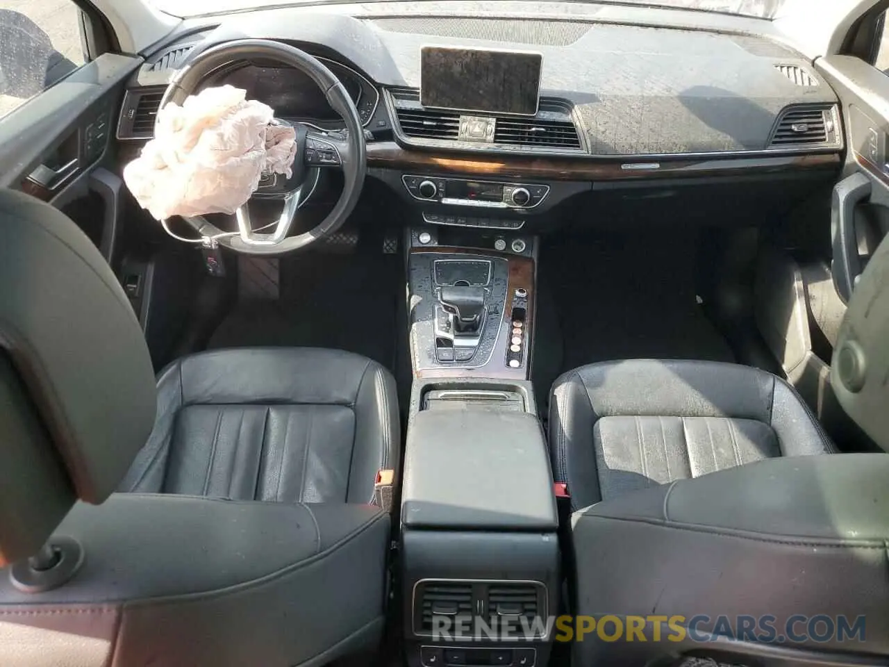 8 Photograph of a damaged car WA1BNAFY8K2047260 AUDI Q5 2019