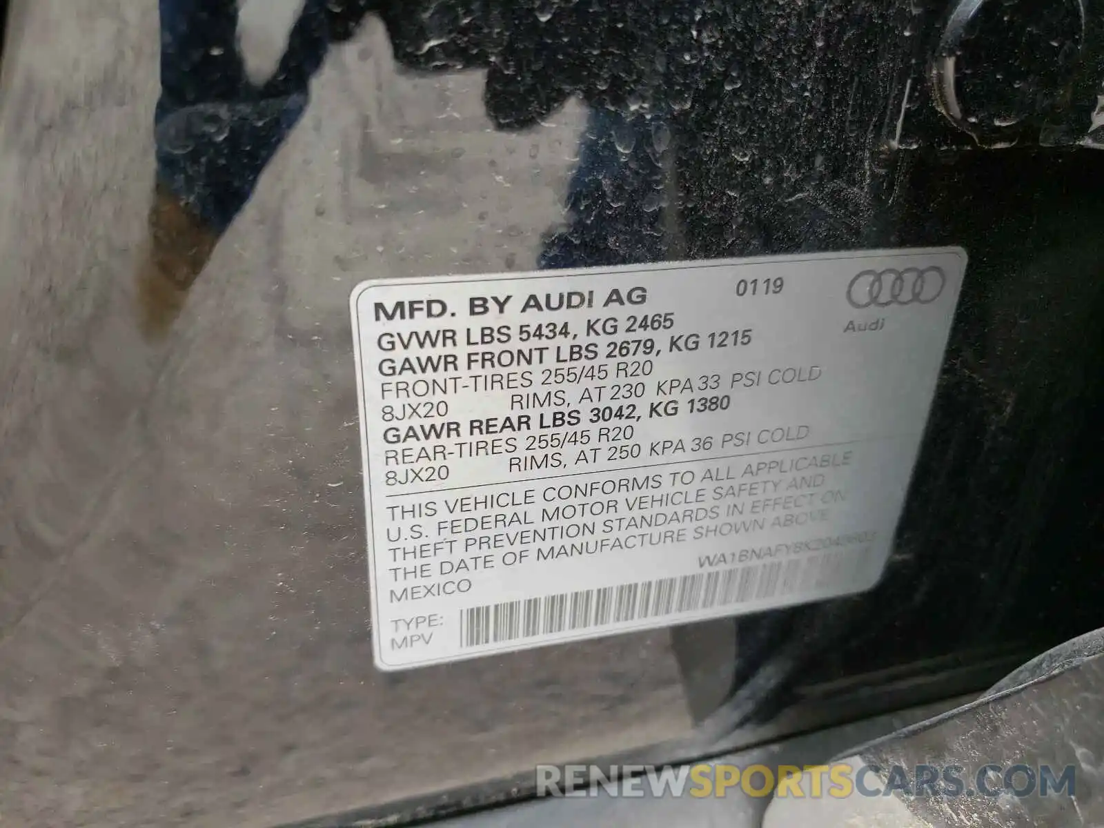 10 Photograph of a damaged car WA1BNAFY8K2049803 AUDI Q5 2019