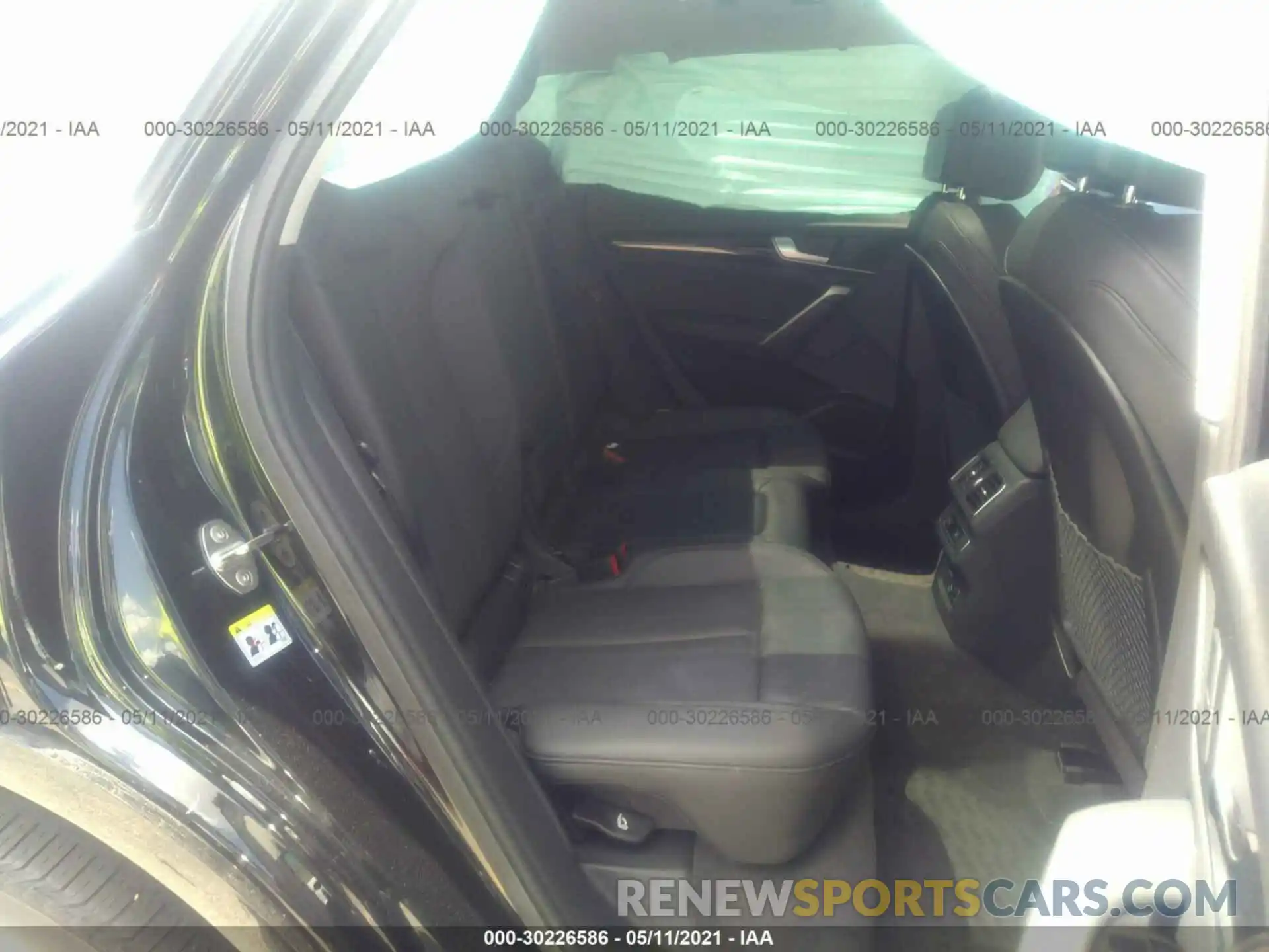 8 Photograph of a damaged car WA1BNAFY8K2050451 AUDI Q5 2019