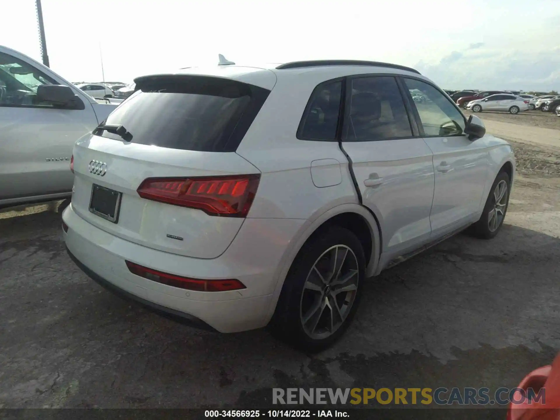 4 Photograph of a damaged car WA1BNAFY8K2071400 AUDI Q5 2019