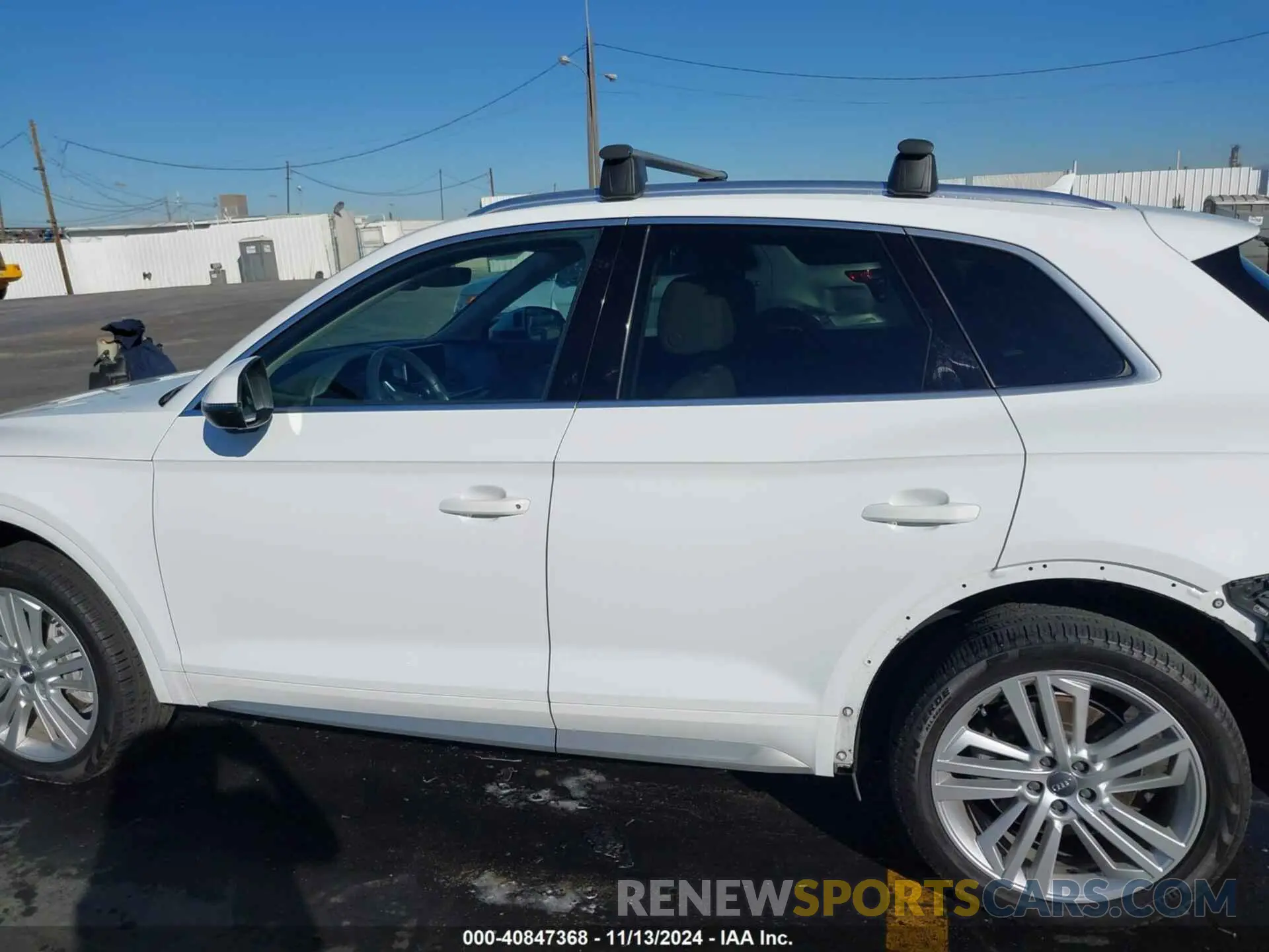 15 Photograph of a damaged car WA1BNAFY8K2101690 AUDI Q5 2019