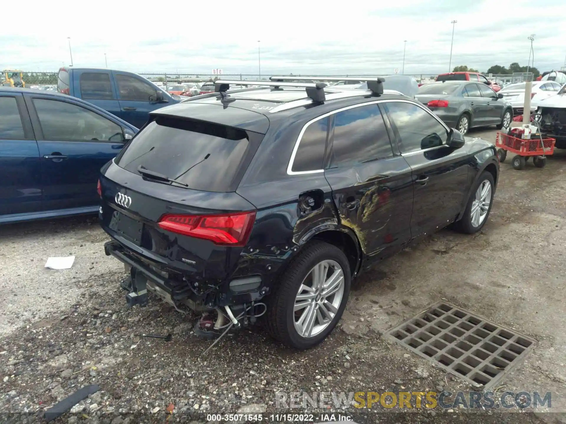 4 Photograph of a damaged car WA1BNAFY8K2104685 AUDI Q5 2019