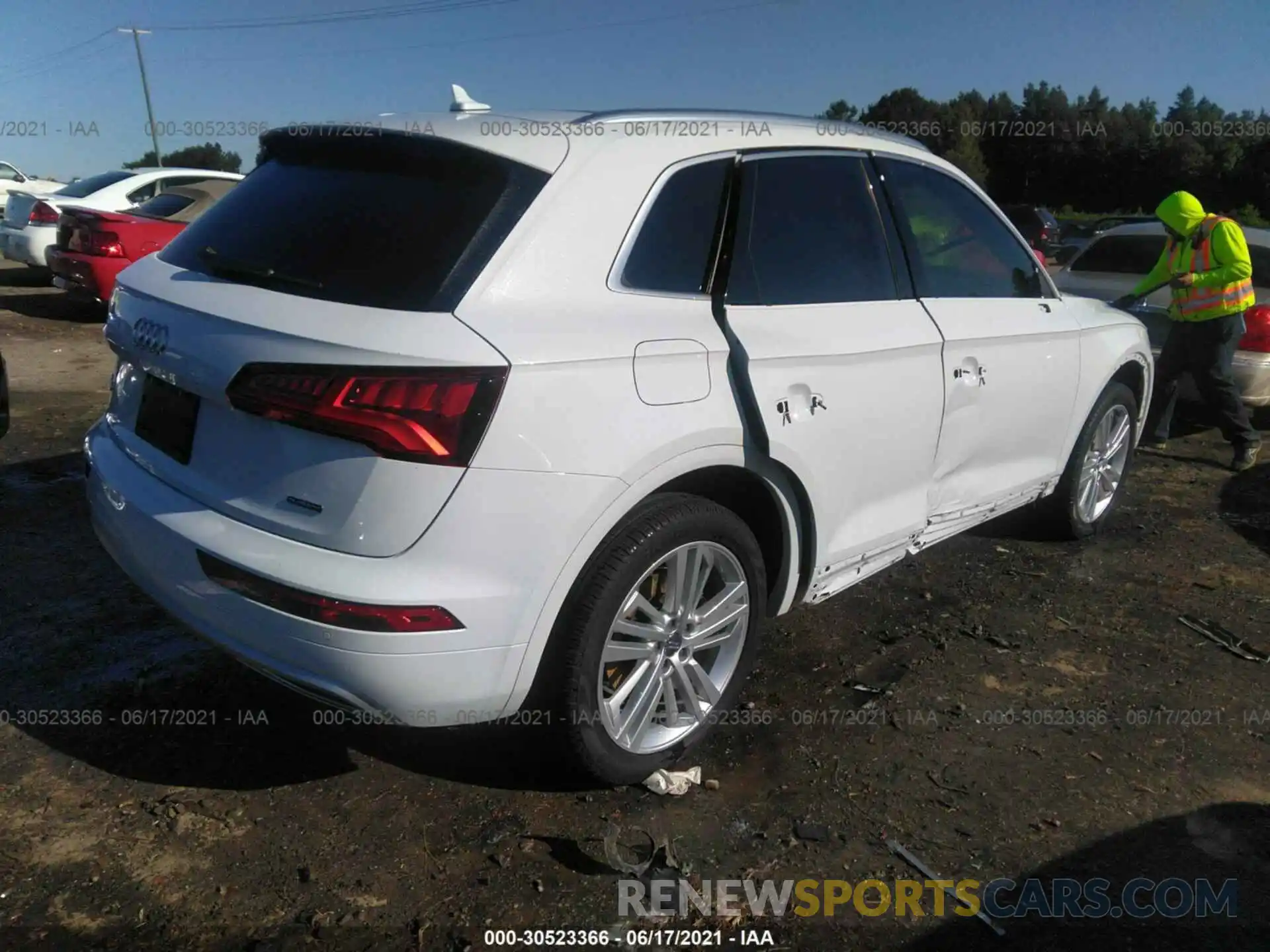 4 Photograph of a damaged car WA1BNAFY8K2136505 AUDI Q5 2019