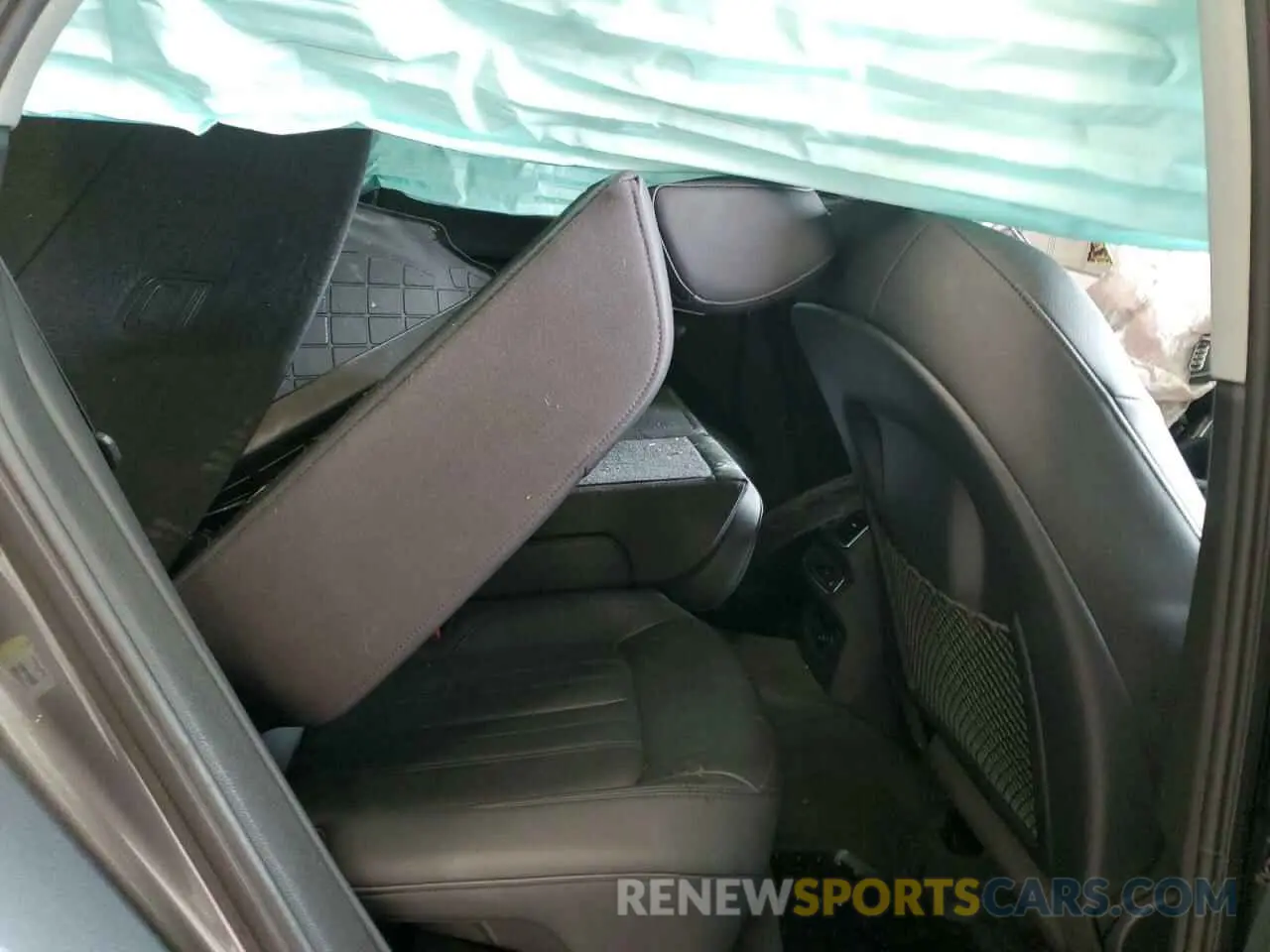 11 Photograph of a damaged car WA1BNAFY9K2027261 AUDI Q5 2019